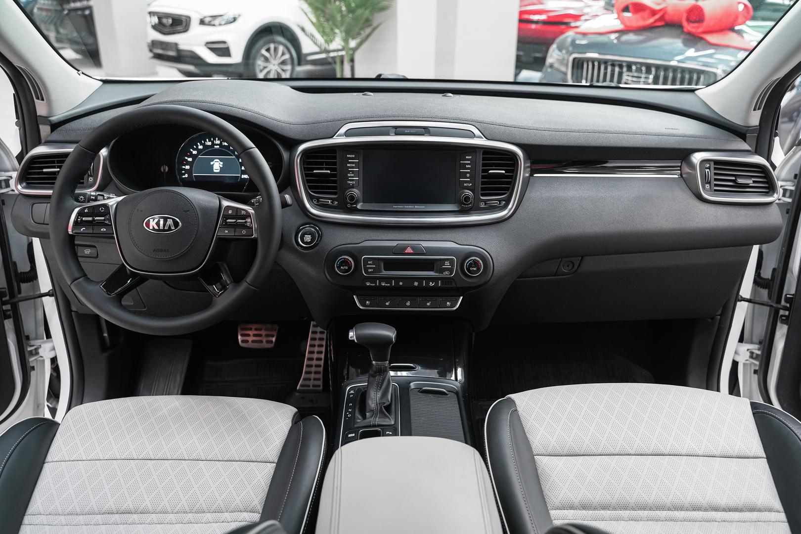 Kia Sorento 2018, белый, ДЦ Орехово