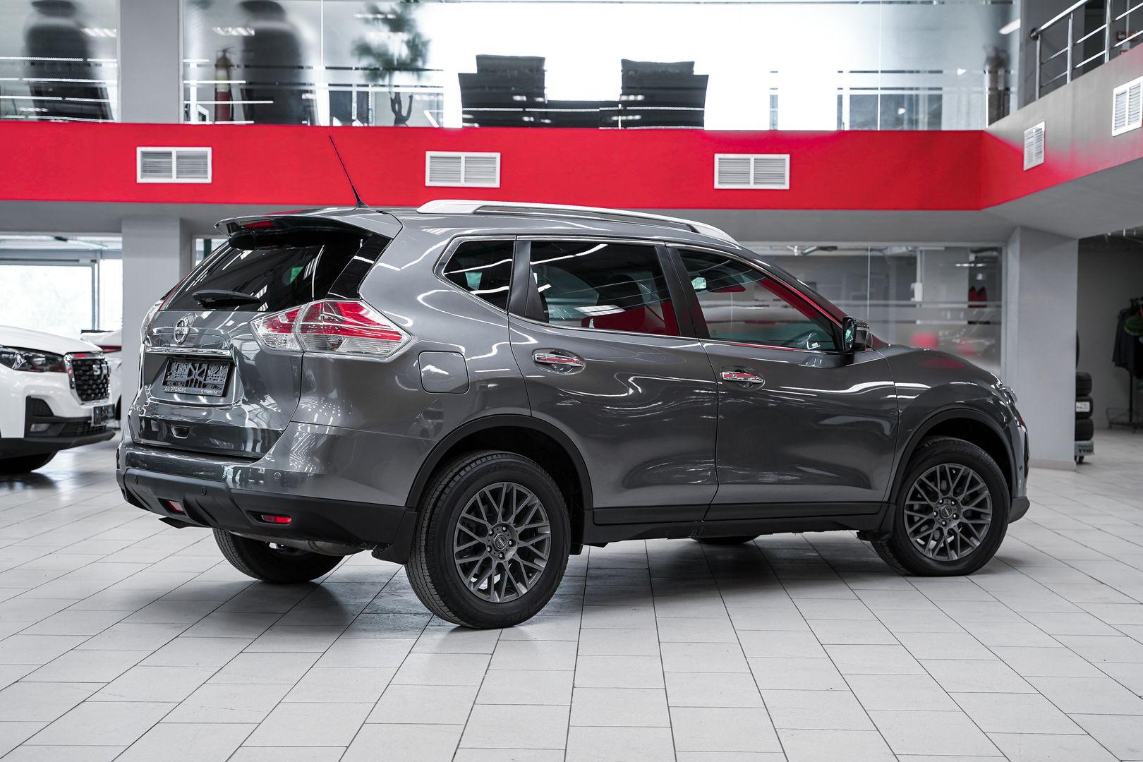 Nissan X-Trail 2016, серый, ДЦ Орехово
