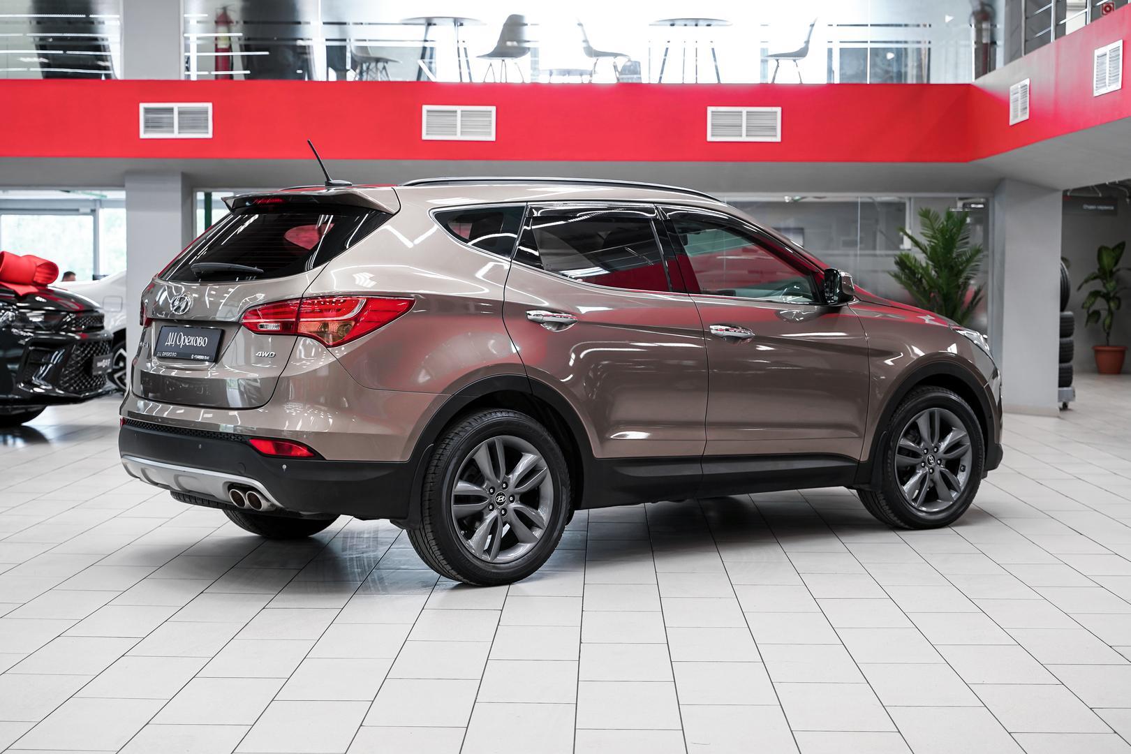 Hyundai Santa Fe 2013, золотой, ДЦ Орехово