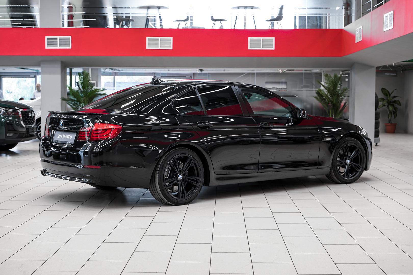 BMW 5 серии 2012, черный, ДЦ Орехово