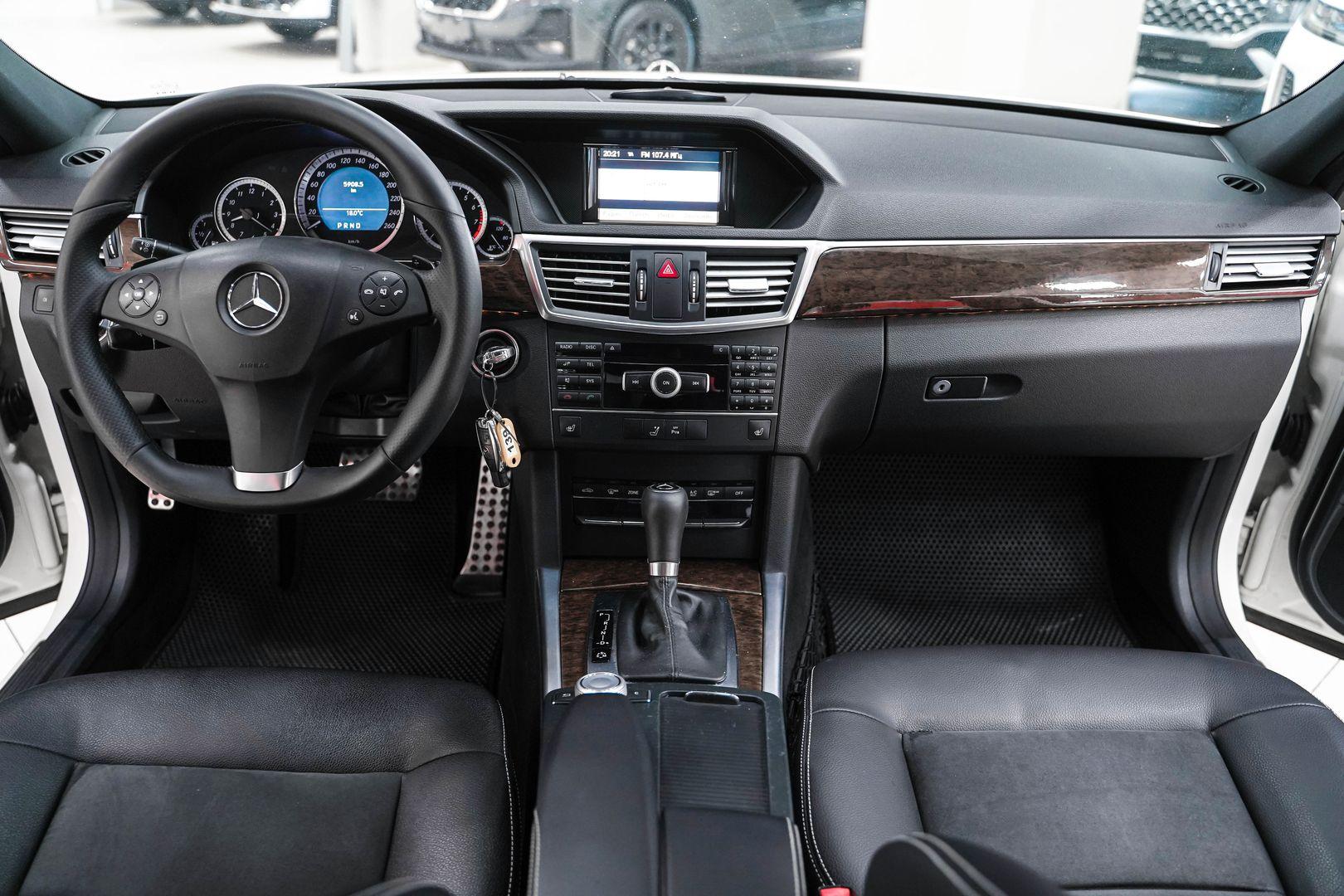 Mercedes-Benz E-Класс 2011, белый, ДЦ Орехово