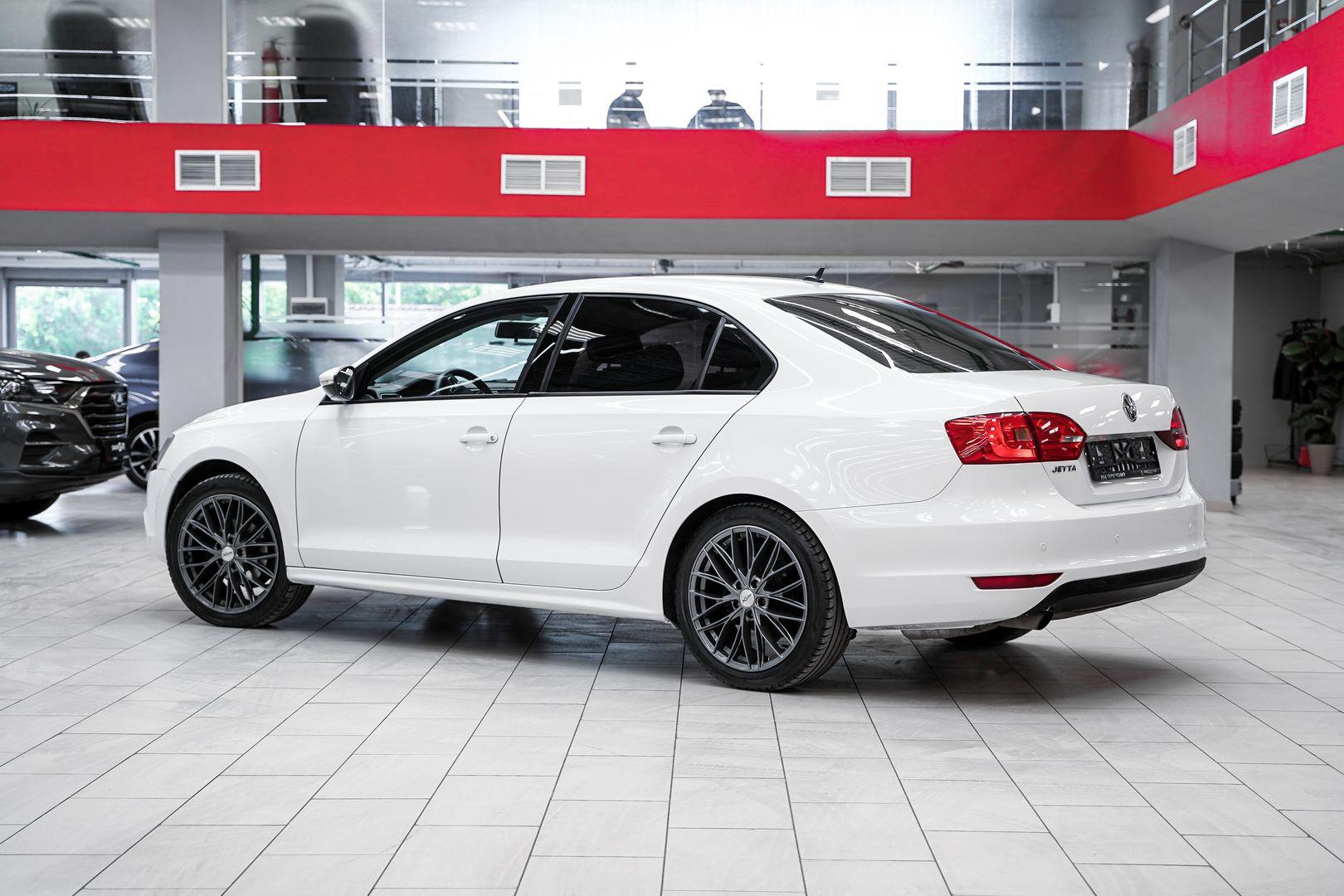 Volkswagen Jetta 2013, белый, ДЦ Орехово