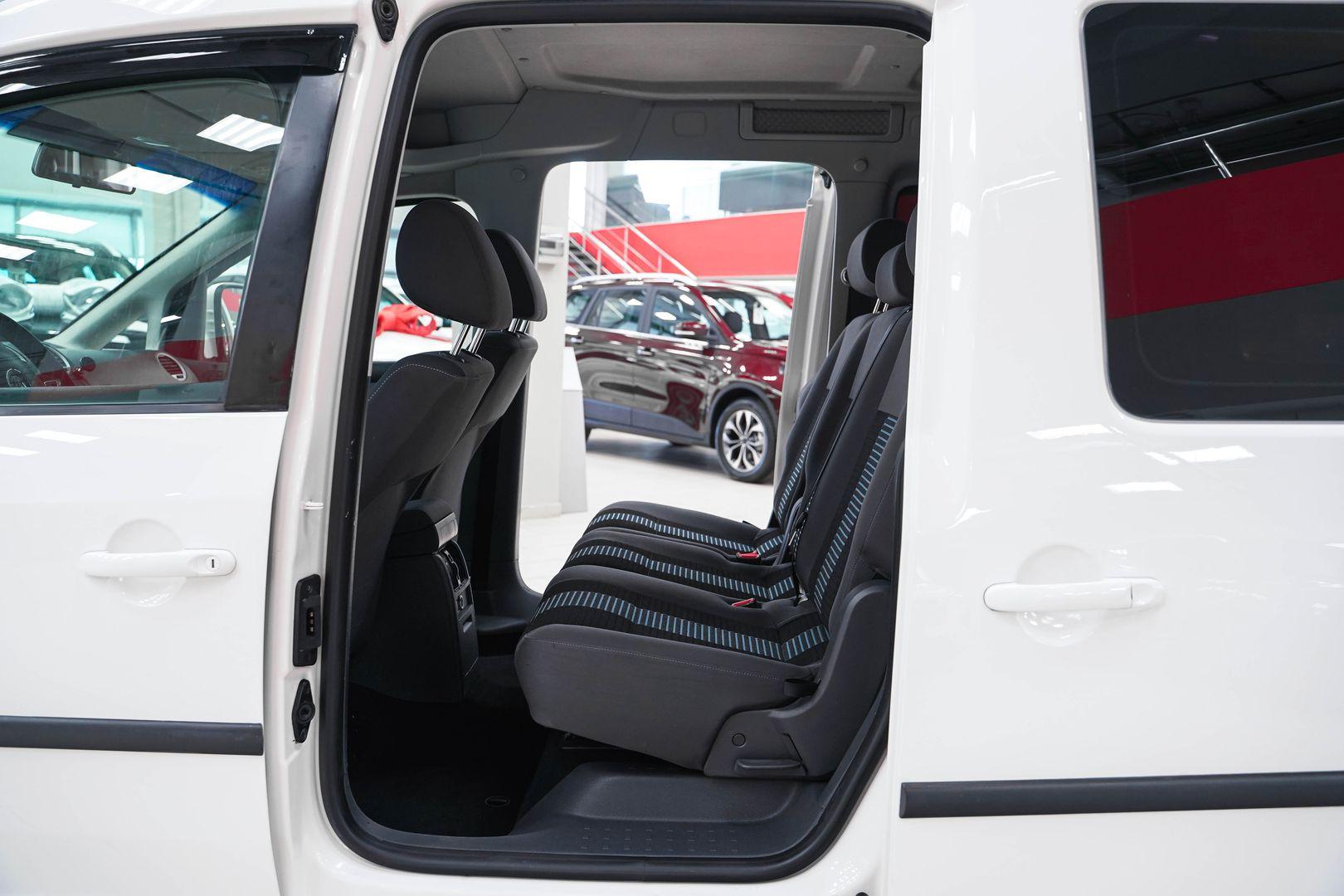 Volkswagen Caddy 2013, белый, ДЦ Орехово