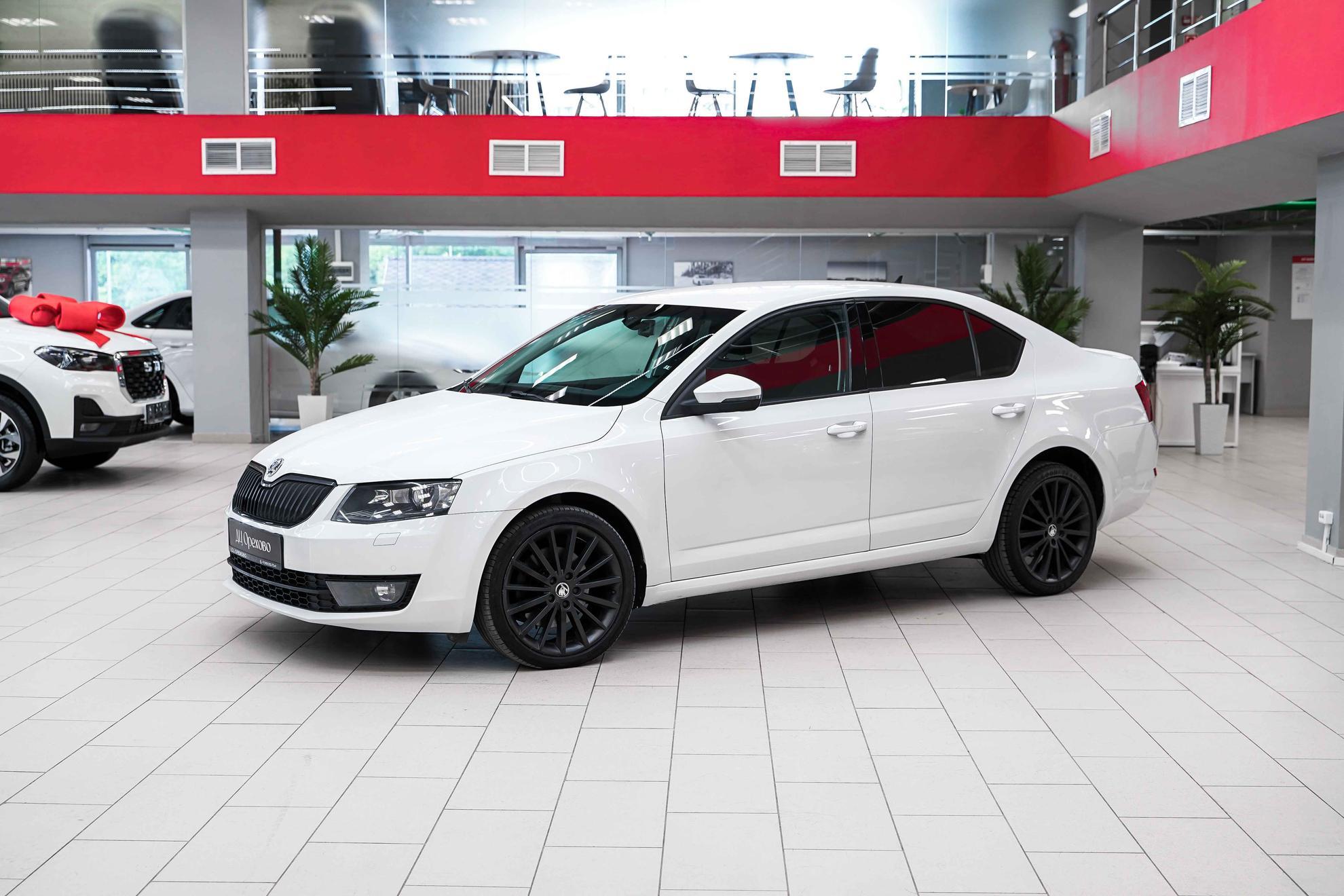 Skoda Octavia 2014, белый, ДЦ Орехово