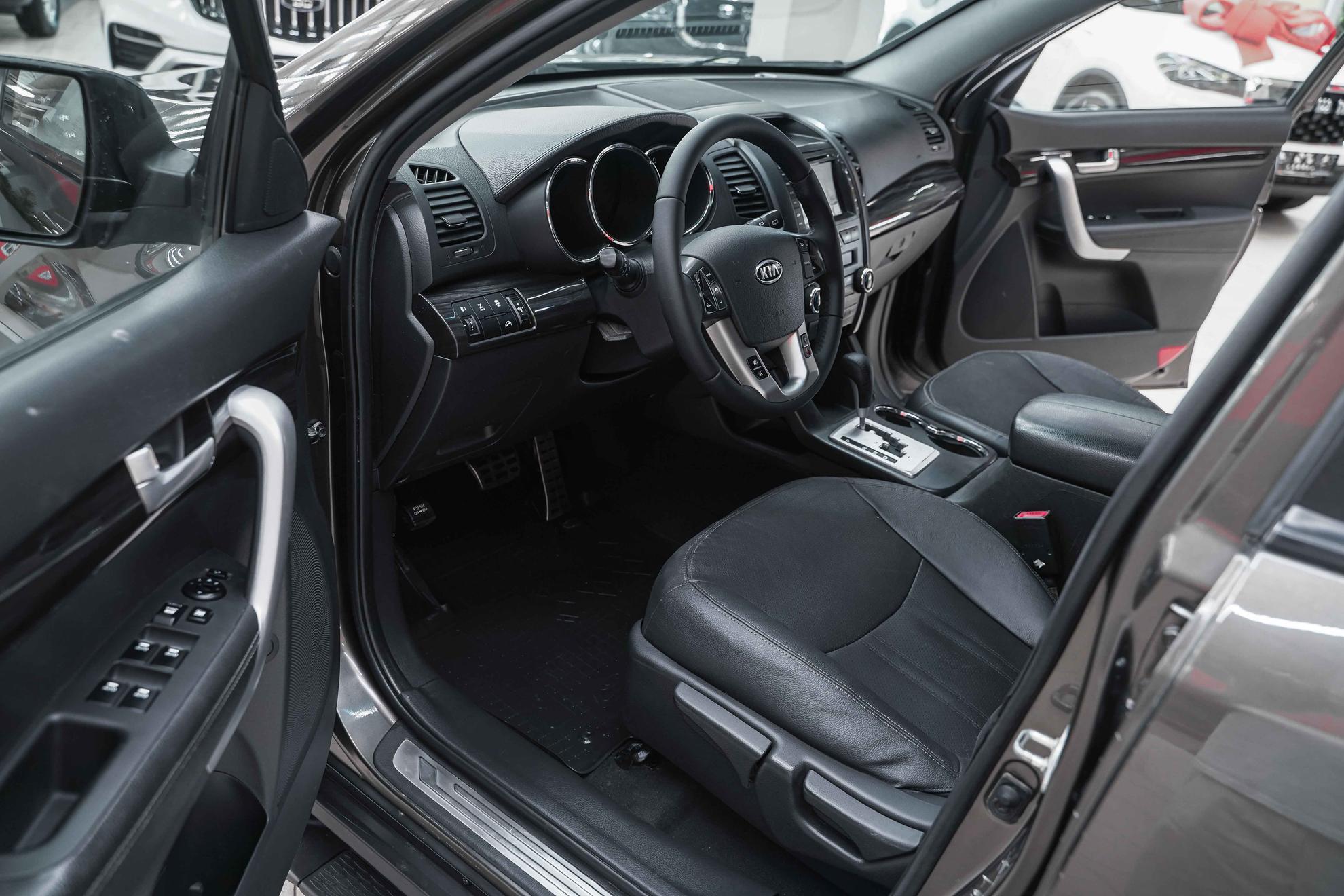 Kia Sorento 2011, бежевый, ДЦ Орехово