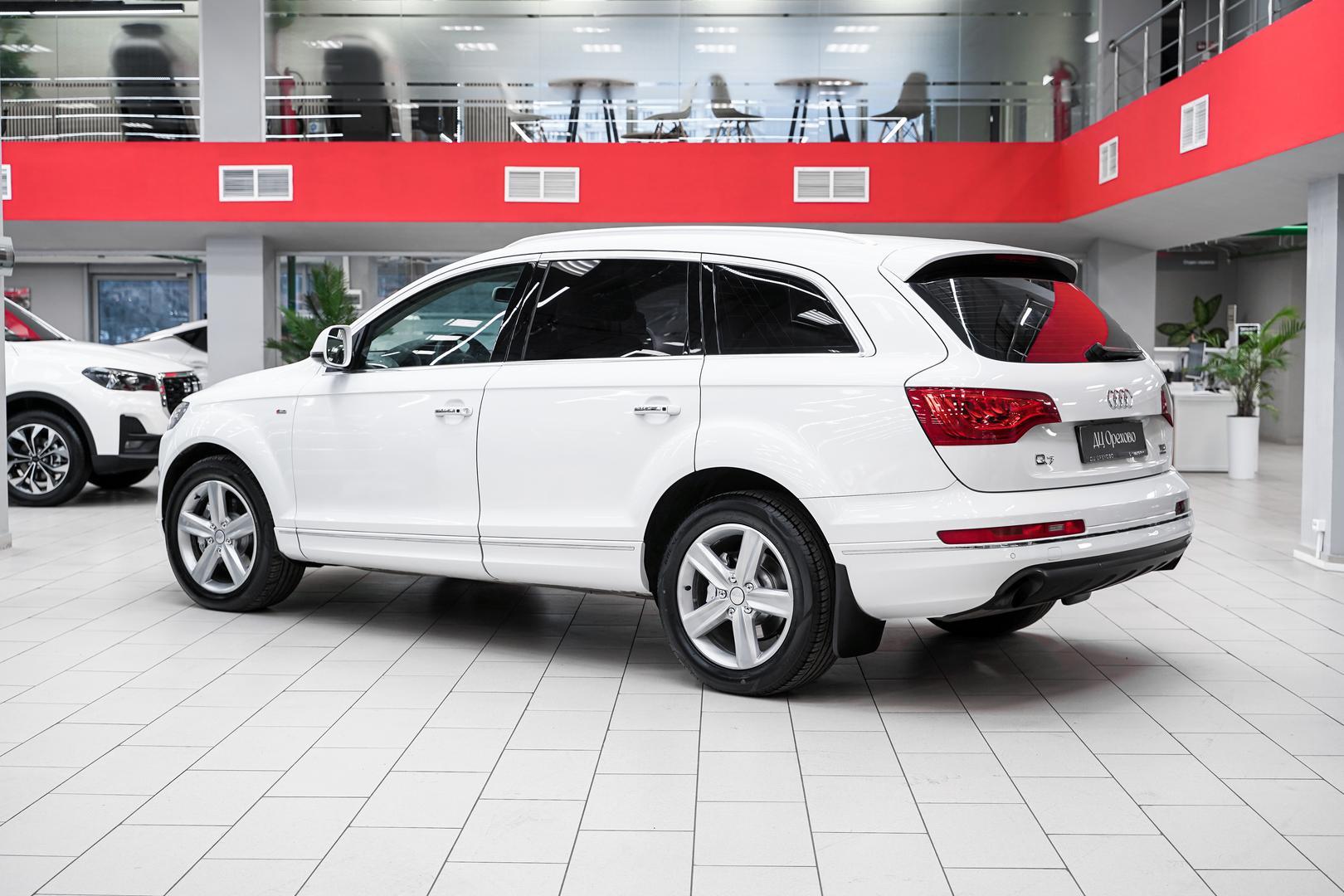 Audi Q7 2012, белый, ДЦ Орехово