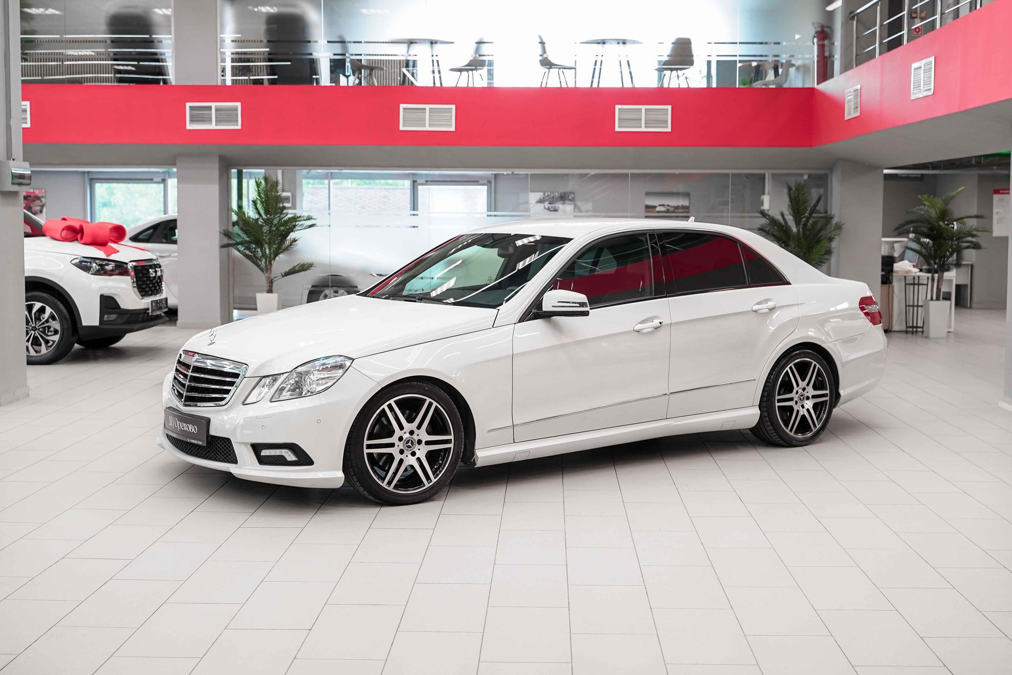 Mercedes-Benz E-Класс 2011, белый, ДЦ Орехово