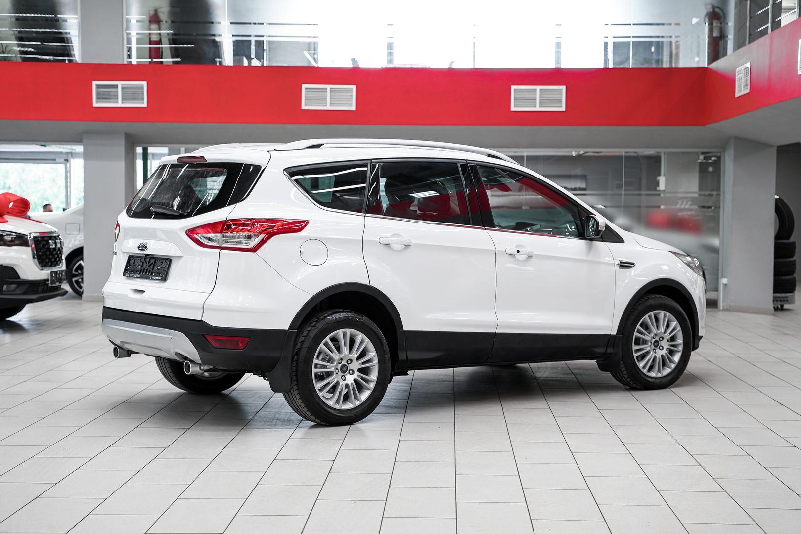 Ford Kuga 2013, белый, ДЦ Орехово