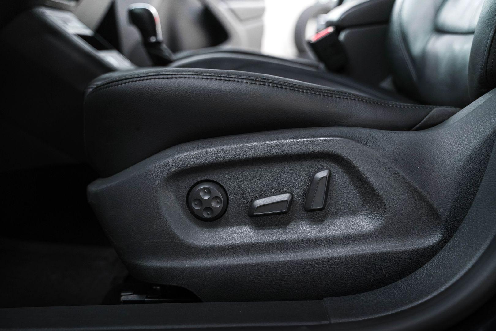 Volkswagen Tiguan 2012, черный, ДЦ Орехово