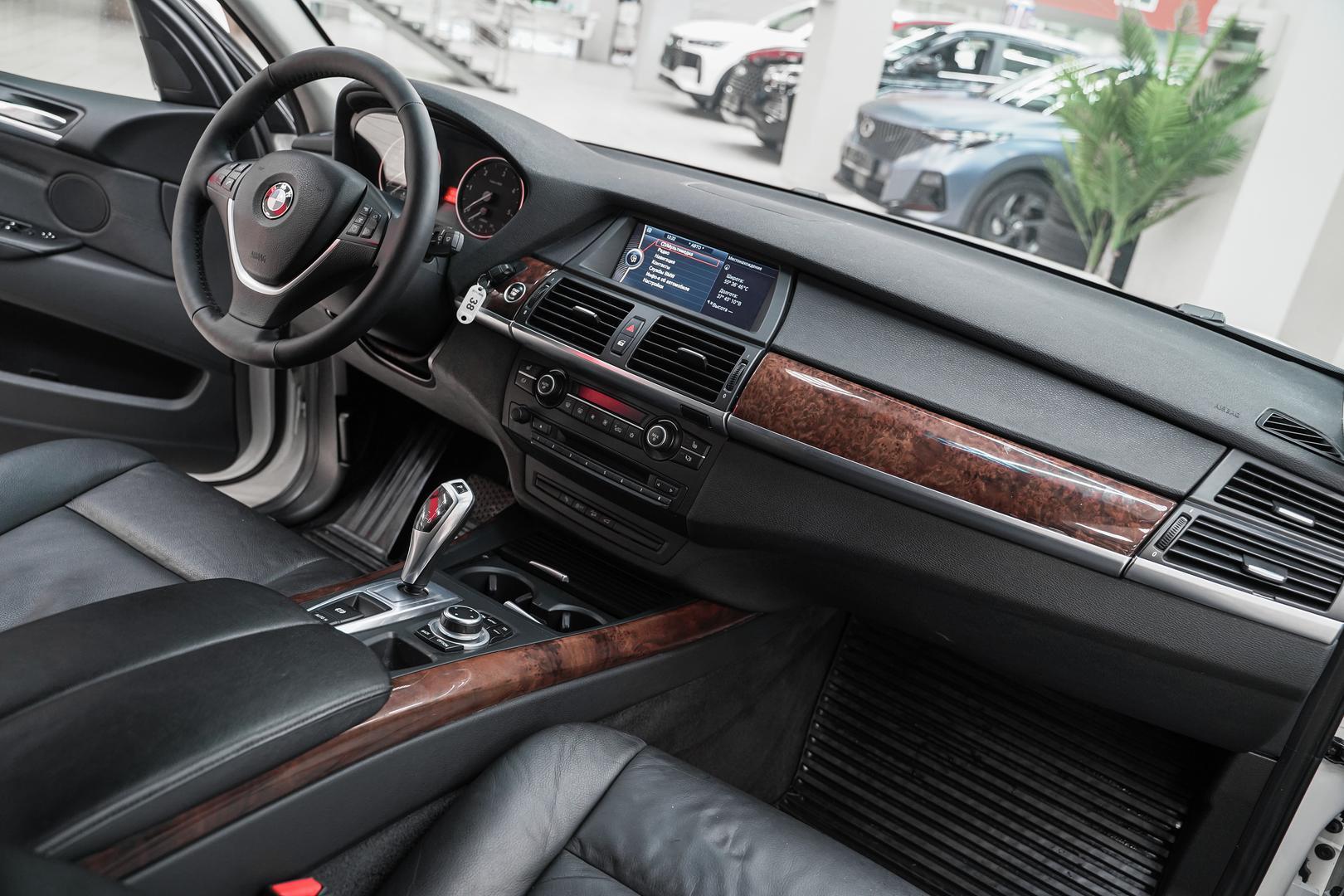 BMW X5 2013, белый, ДЦ Орехово