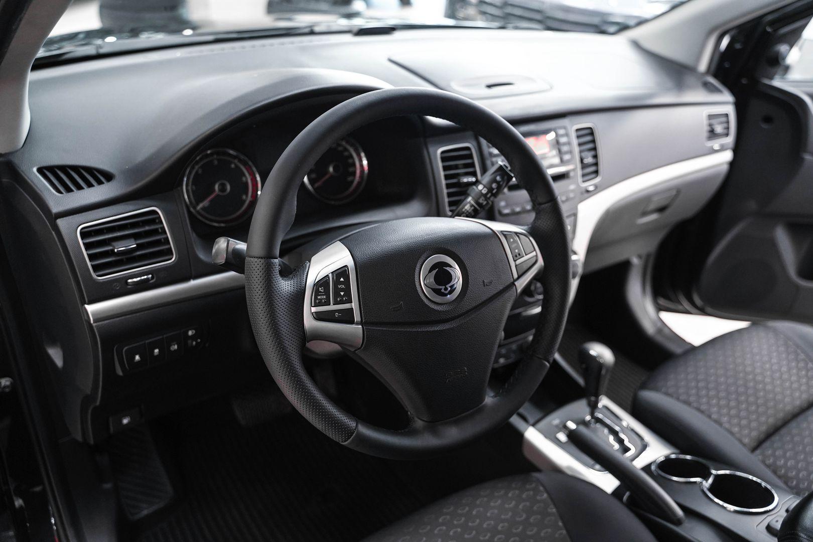 SsangYong Actyon 2011, черный, ДЦ Орехово