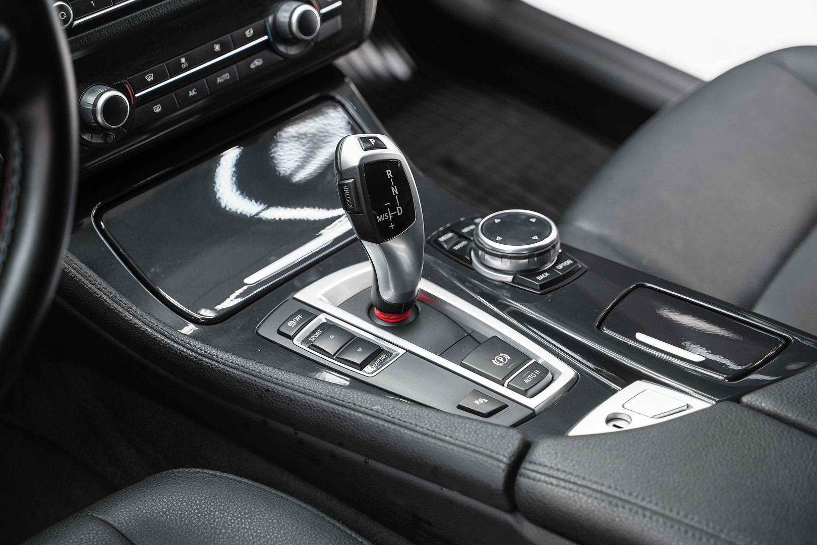 BMW 5 серии 2014, серый, ДЦ Орехово