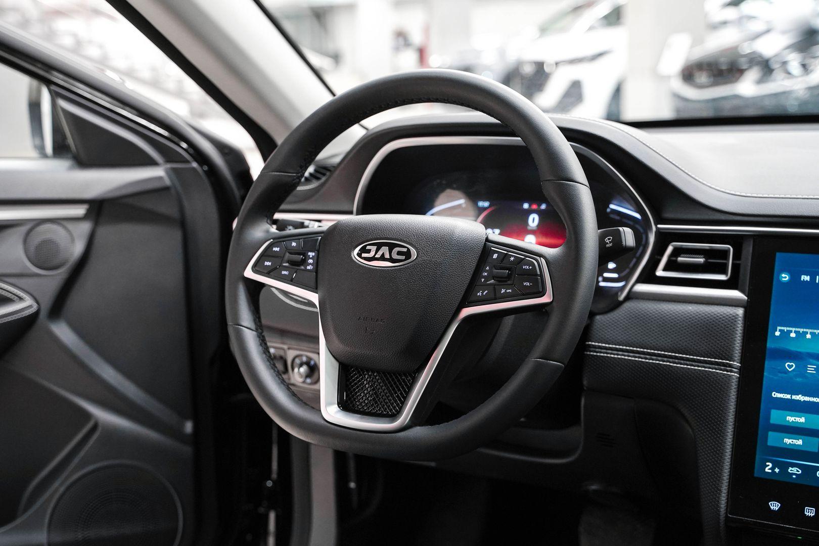 JAC J7 2023, черный, ДЦ Орехово