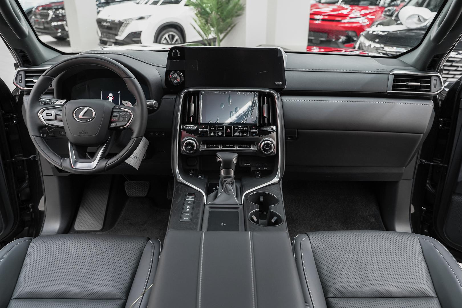 Lexus LX 2025, черный, ДЦ Орехово