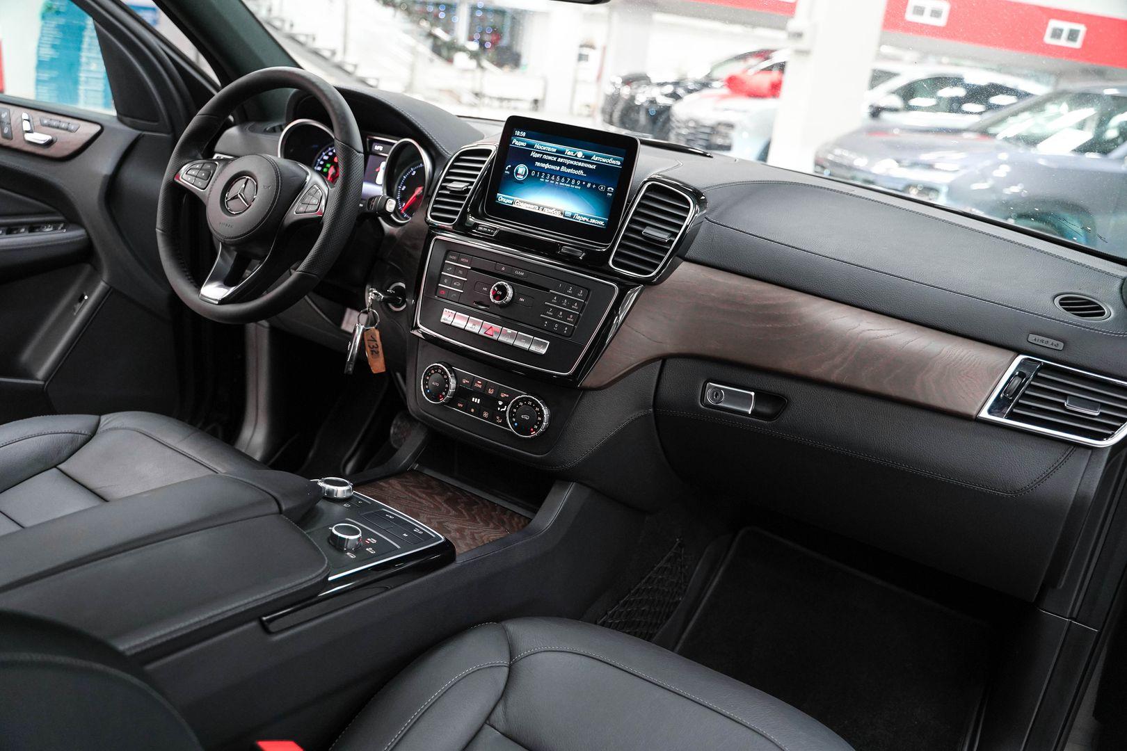 Mercedes-Benz GLS 2017, черный, ДЦ Орехово
