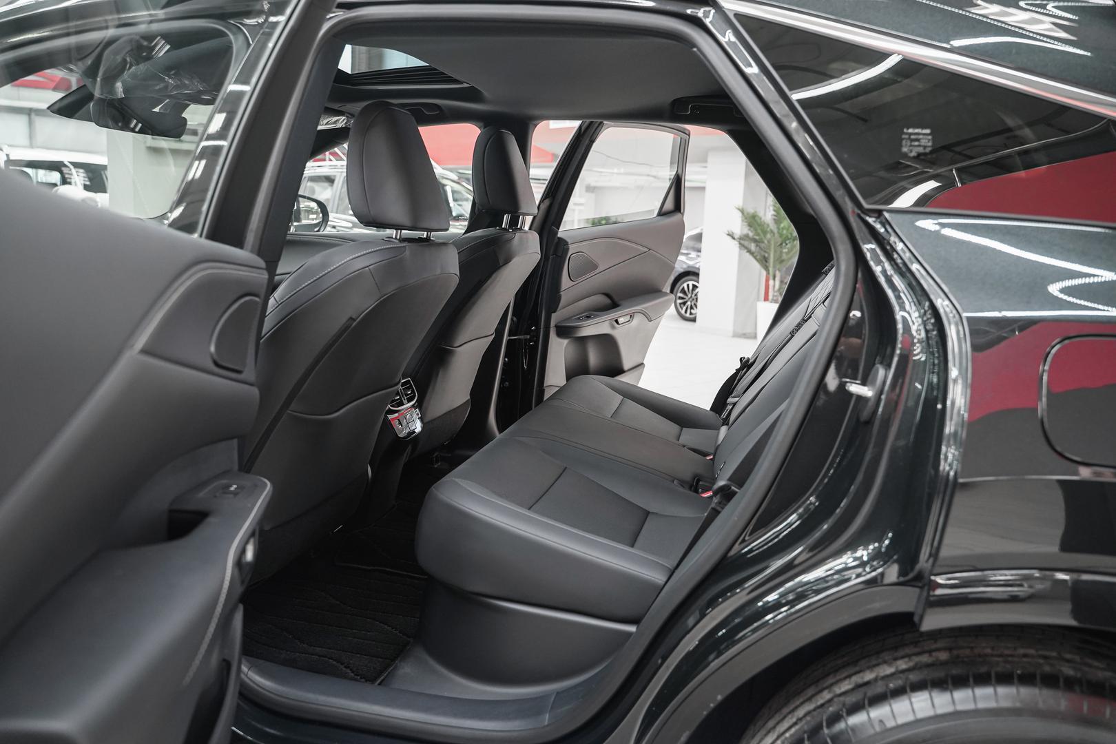 Lexus RX 2025, черный, ДЦ Орехово