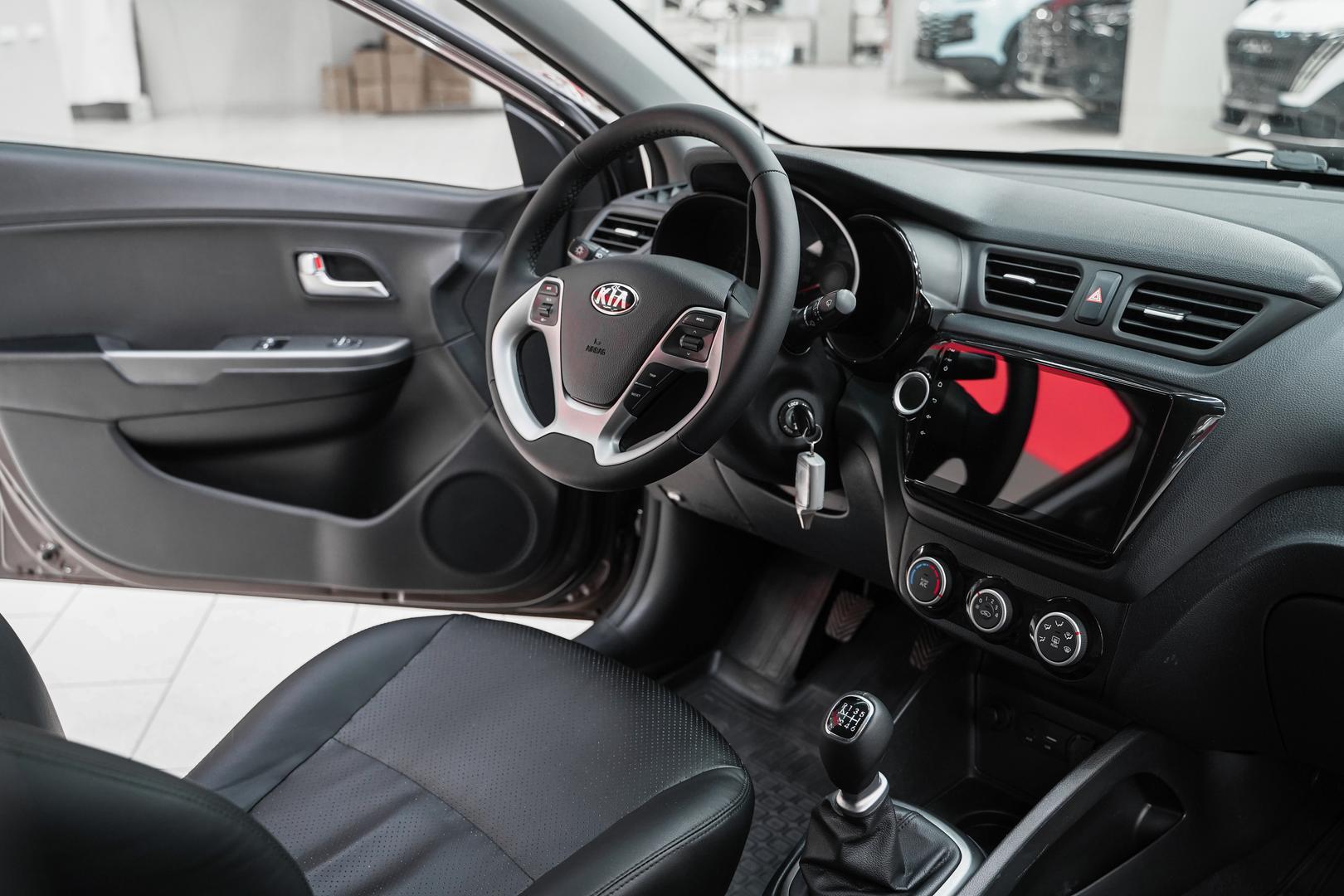 Kia Rio 2016, коричневый, ДЦ Орехово