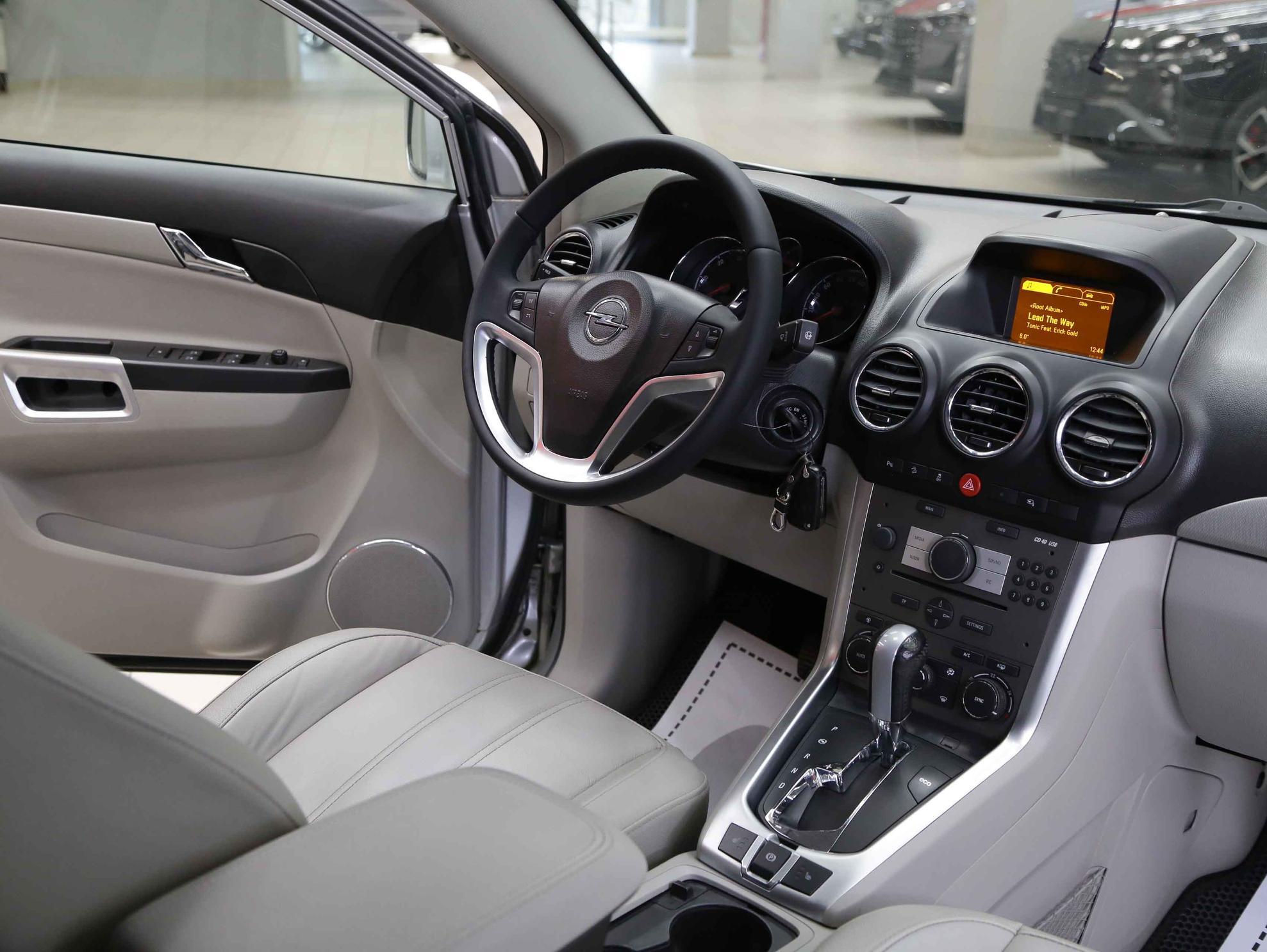 Opel Antara 2013, серебряный, ДЦ Орехово