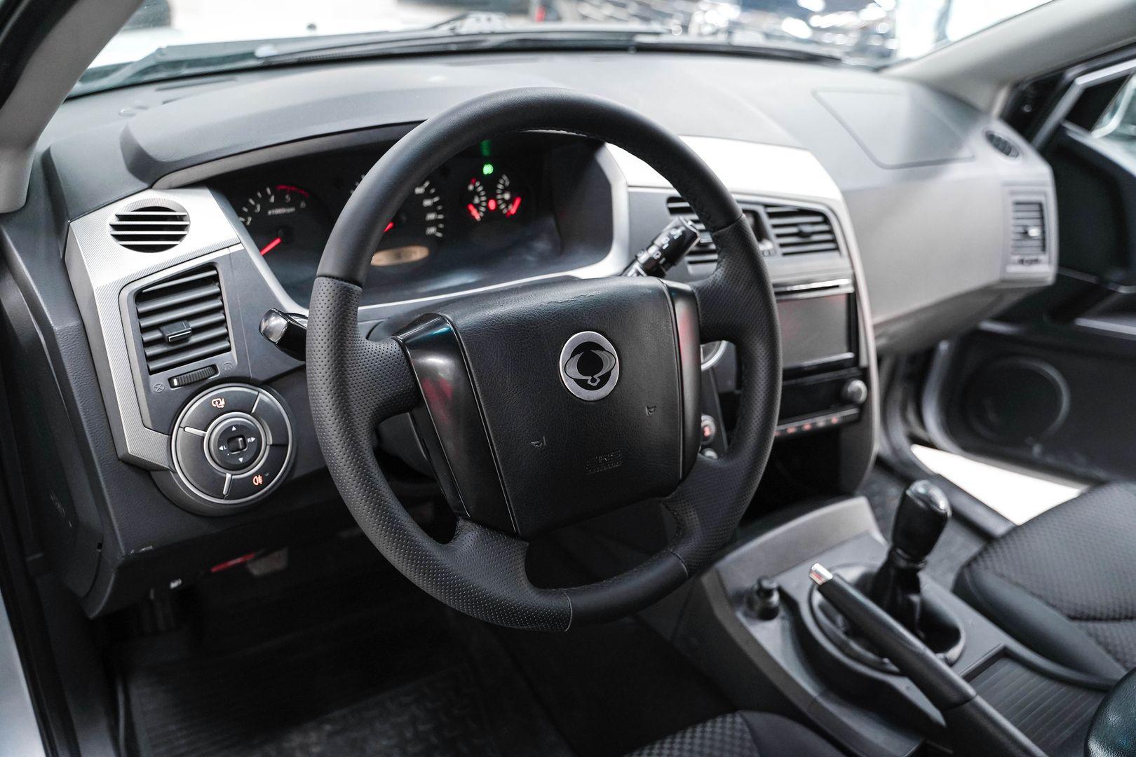 SsangYong Kyron 2013, серебряный, ДЦ Орехово