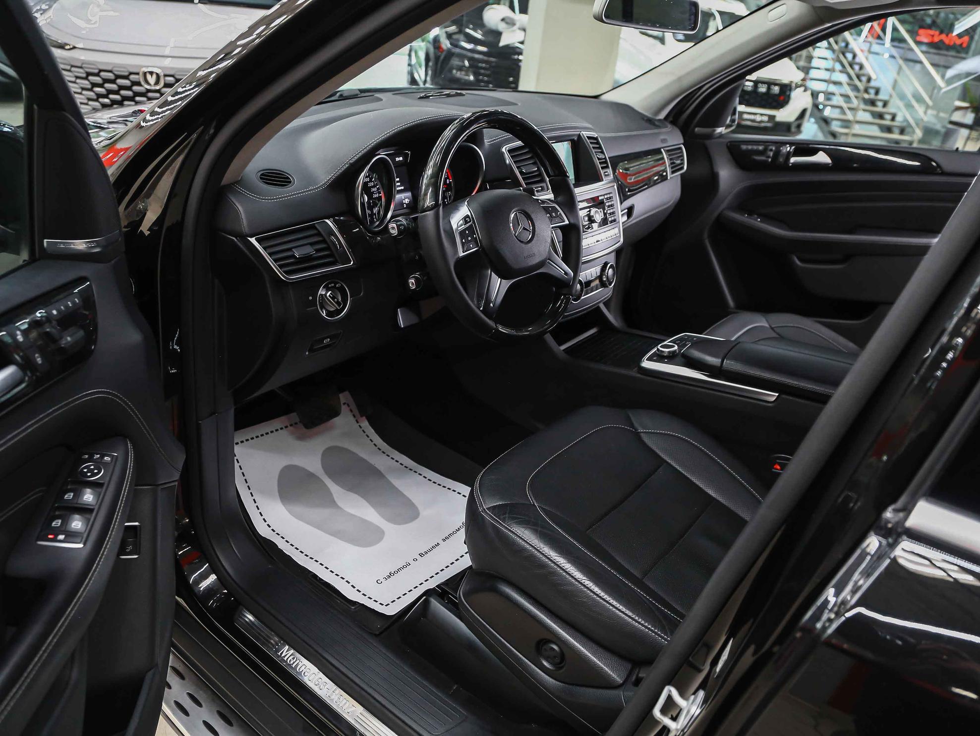 Mercedes-Benz M-Класс 2014, черный, ДЦ Орехово