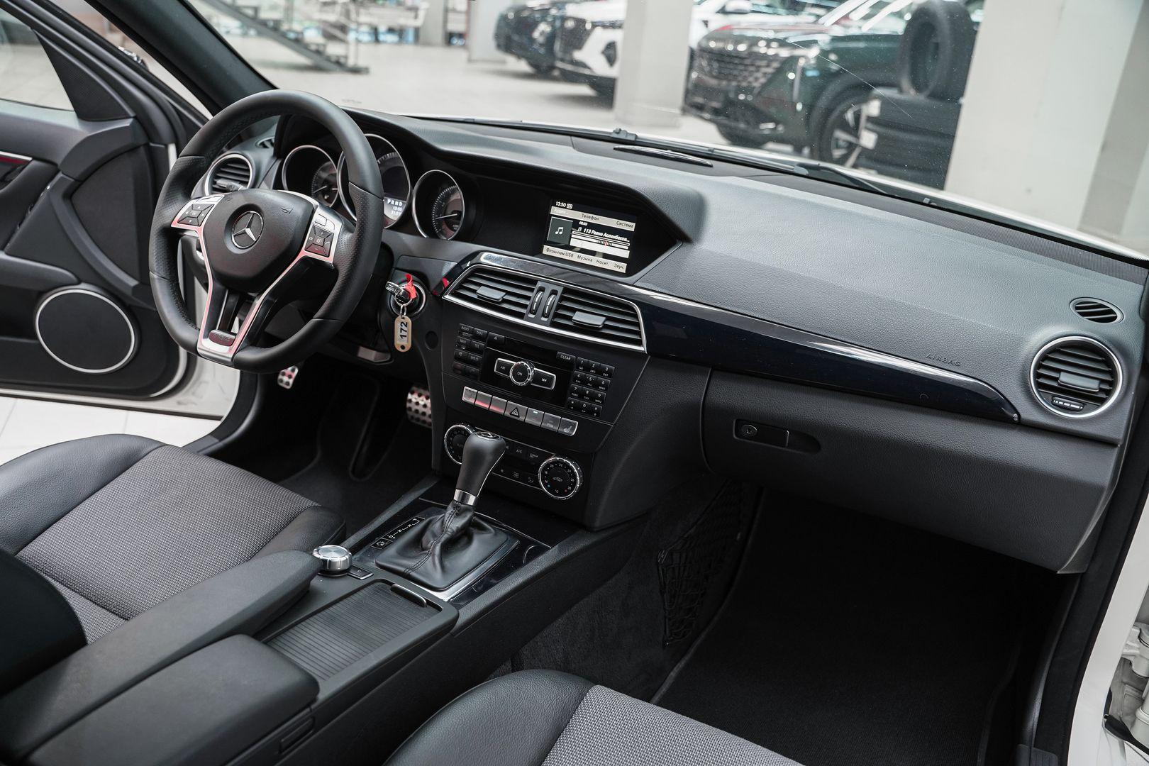 Mercedes-Benz C-Класс 2012, белый, ДЦ Орехово