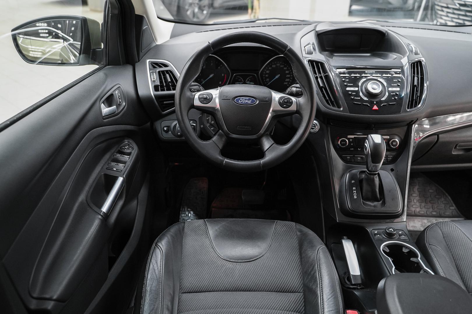 Ford Kuga 2013, зеленый, ДЦ Орехово