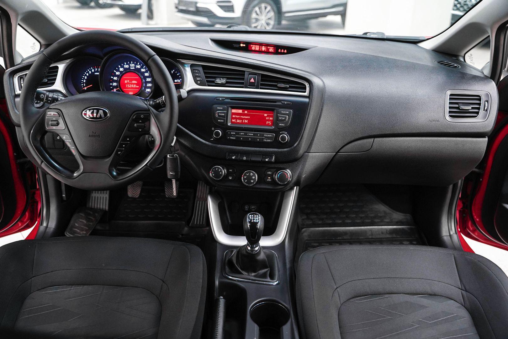 Kia Ceed 2018, красный, ДЦ Орехово