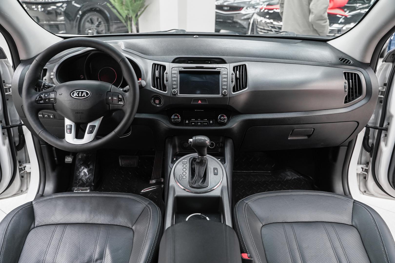 Kia Sportage 2012, белый, ДЦ Орехово