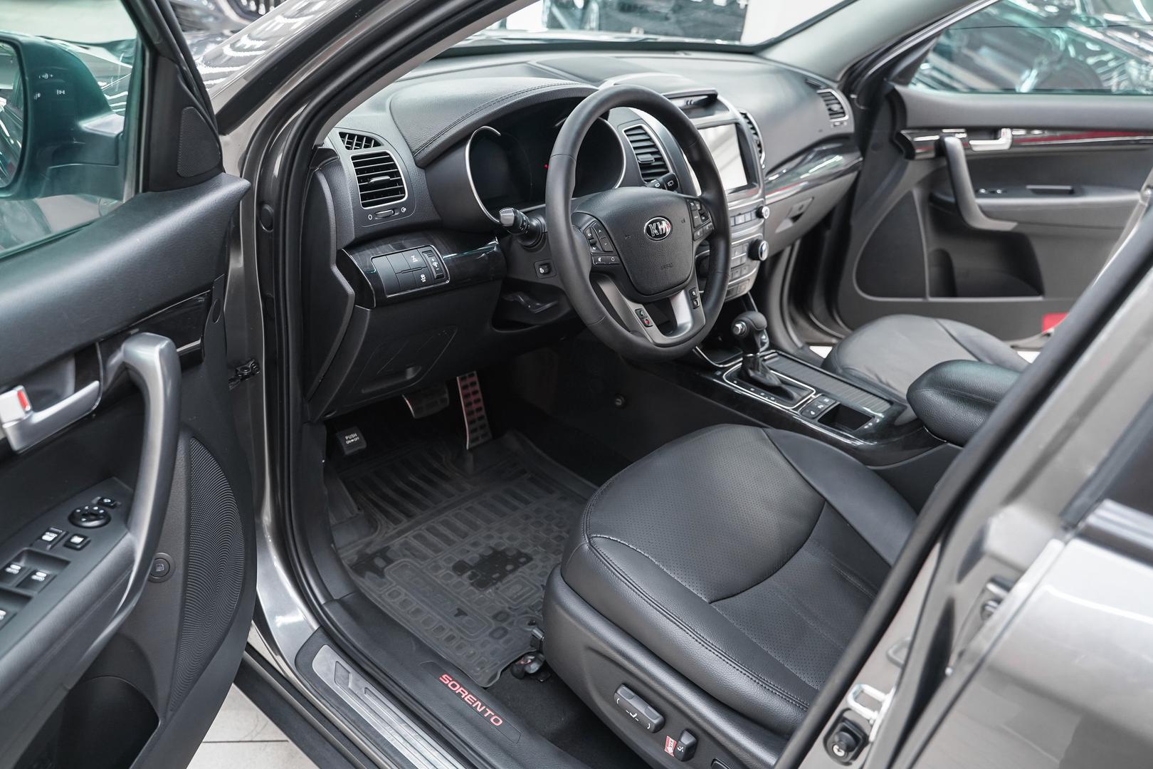 Kia Sorento 2014, серый, ДЦ Орехово
