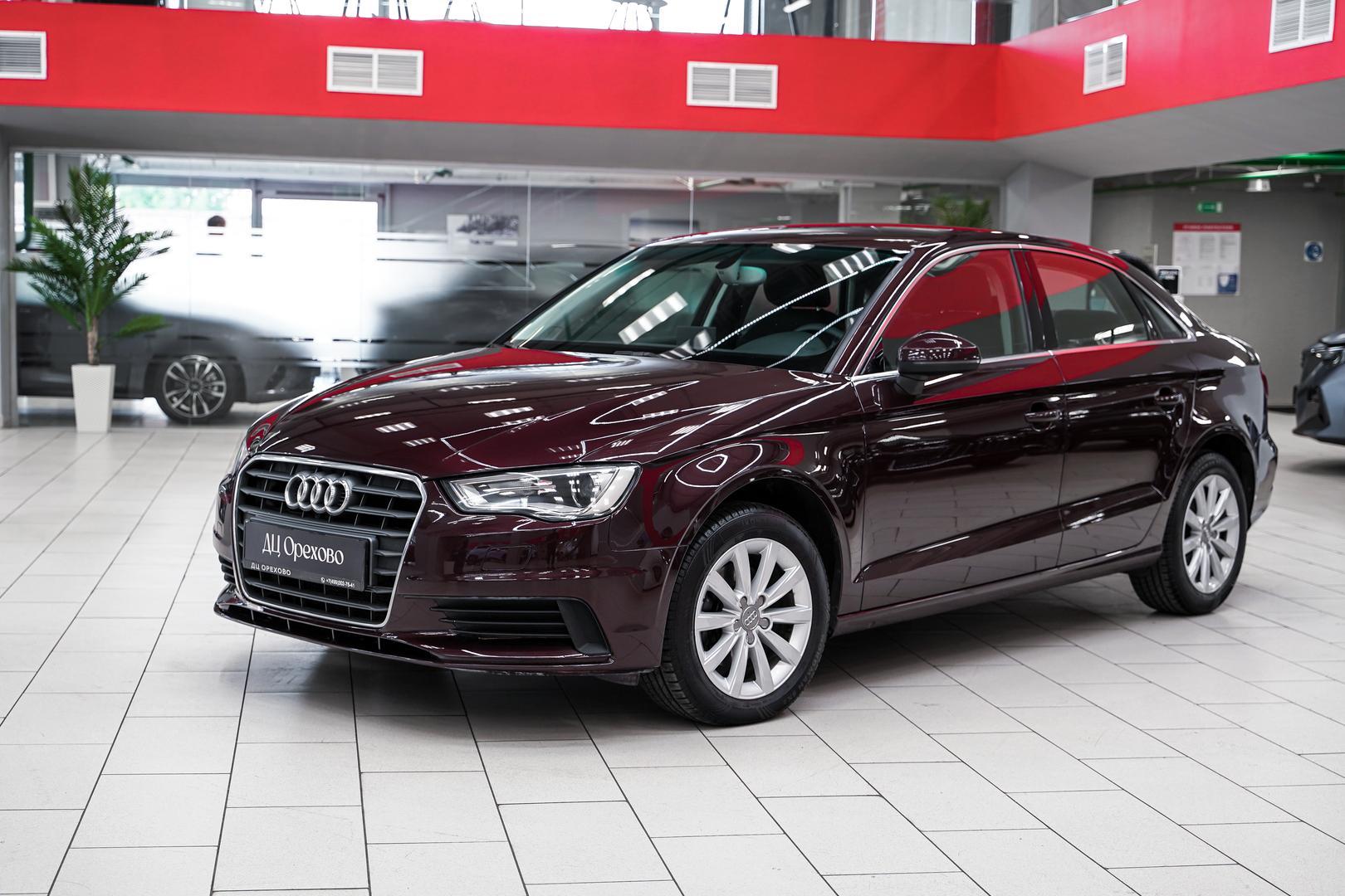 Audi A3 2013, красный, ДЦ Орехово