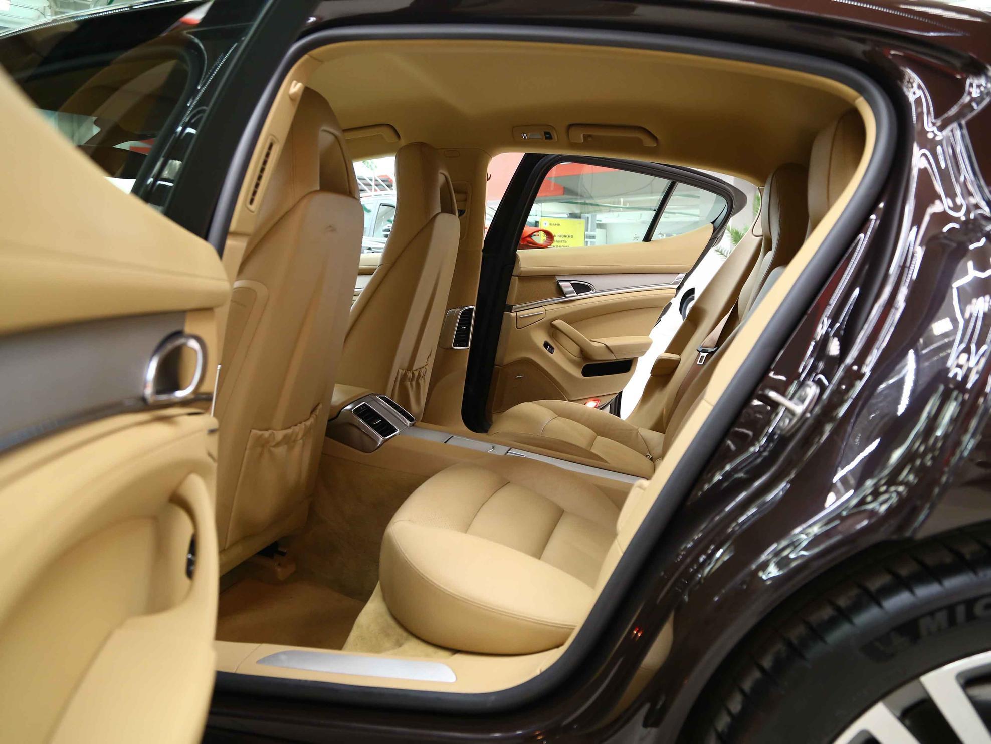 Porsche Panamera 2012, коричневый, ДЦ Орехово