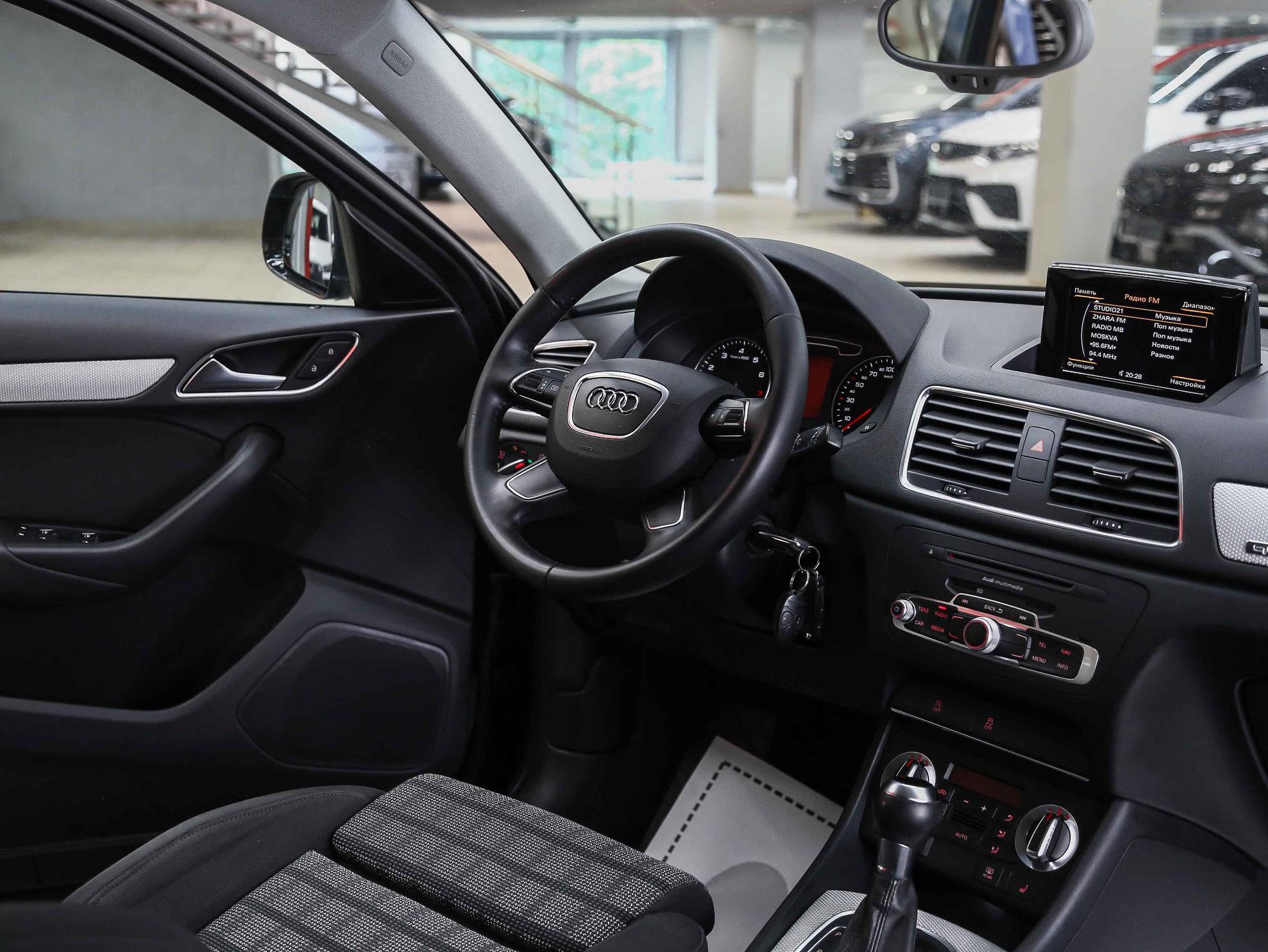 Audi Q3 2012, черный, ДЦ Орехово