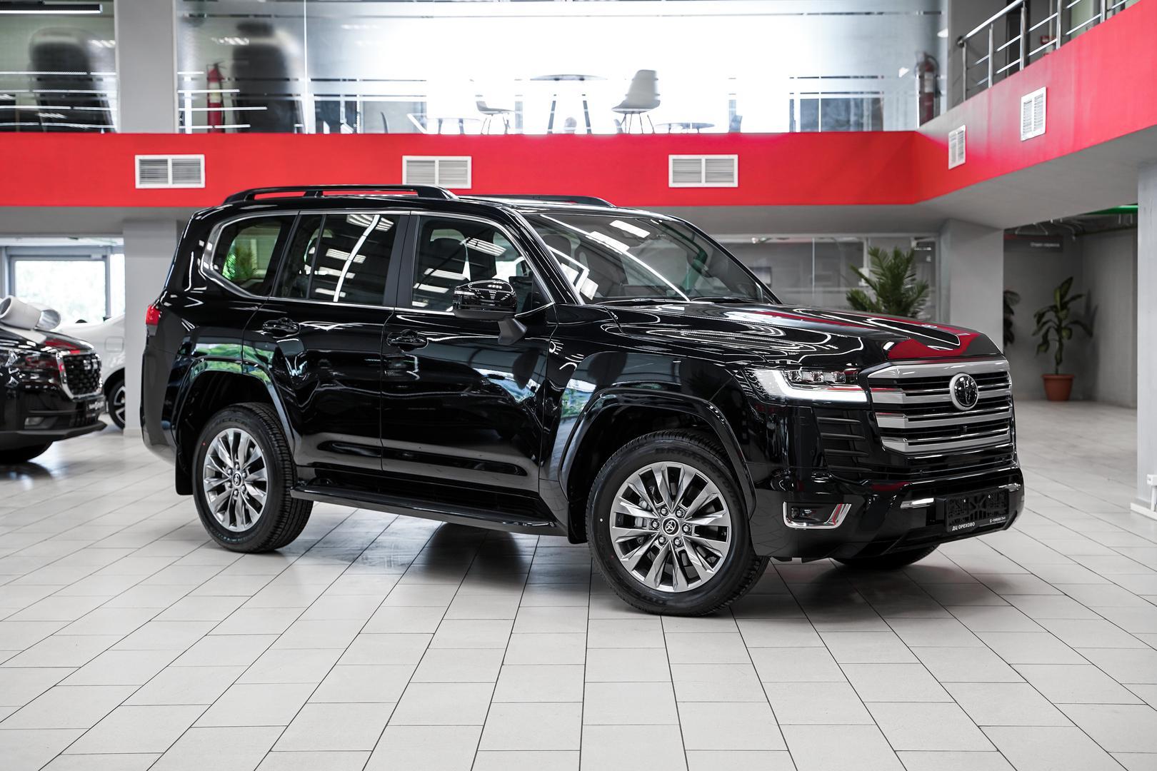 Toyota Land Cruiser 2024, черный, ДЦ Орехово