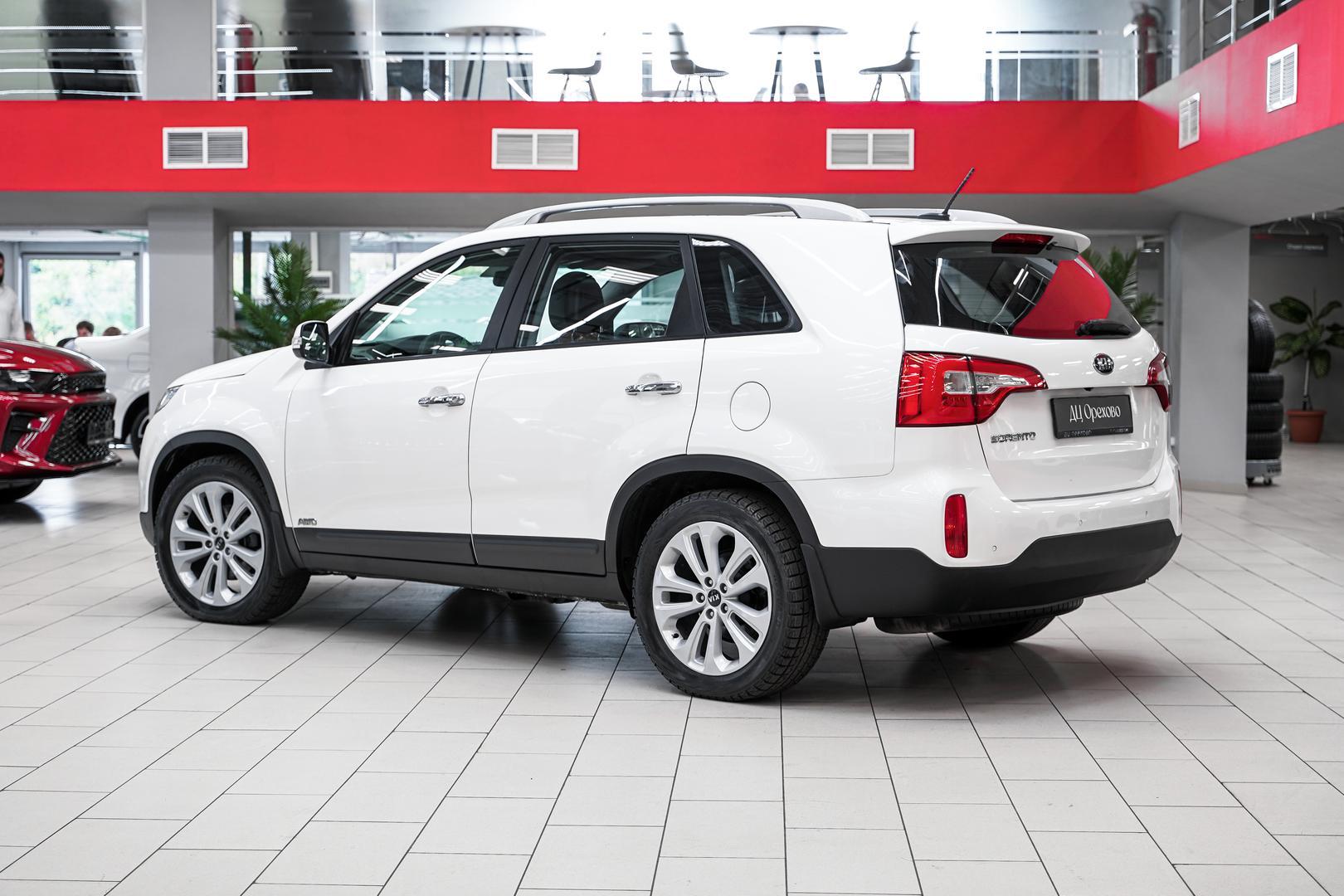 Kia Sorento 2015, белый, ДЦ Орехово