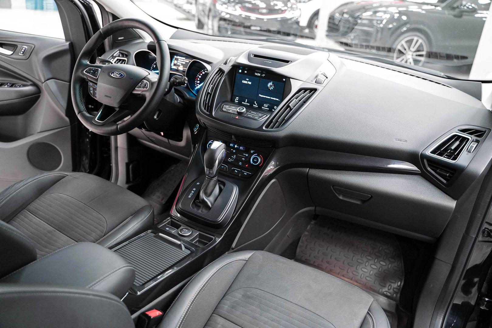 Ford Kuga 2018, черный, ДЦ Орехово