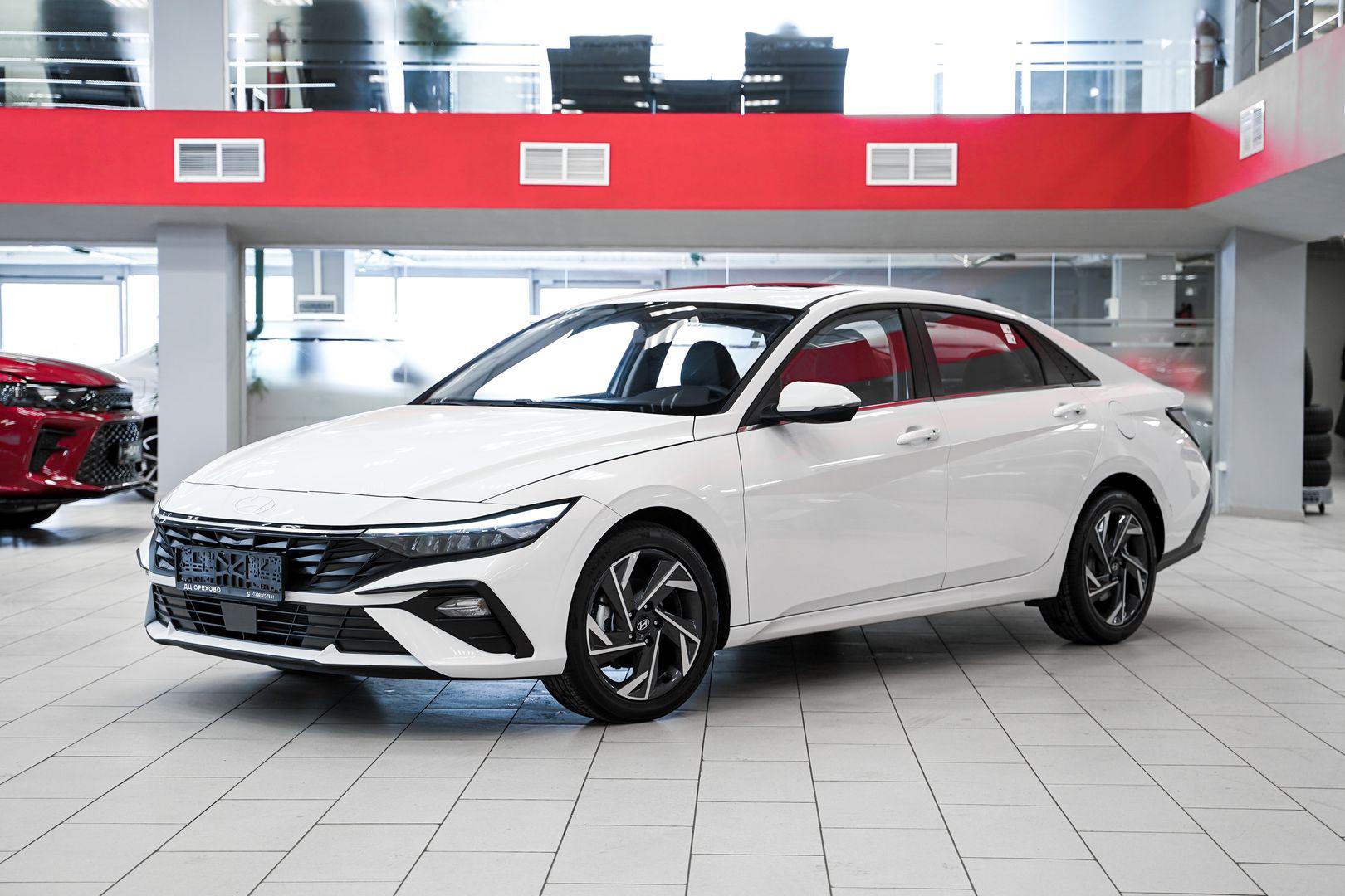 Hyundai Elantra 2024, белый, ДЦ Орехово
