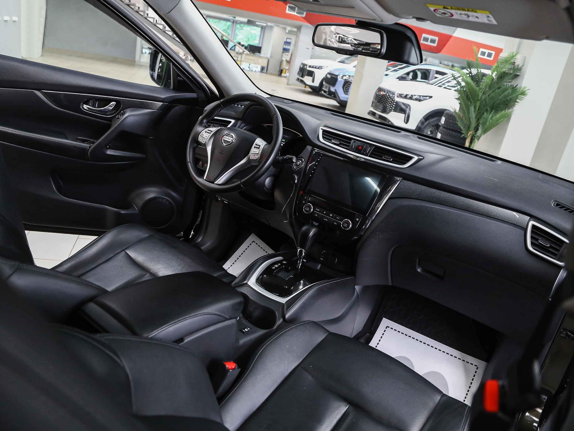 Nissan X-Trail 2015, зеленый, ДЦ Орехово