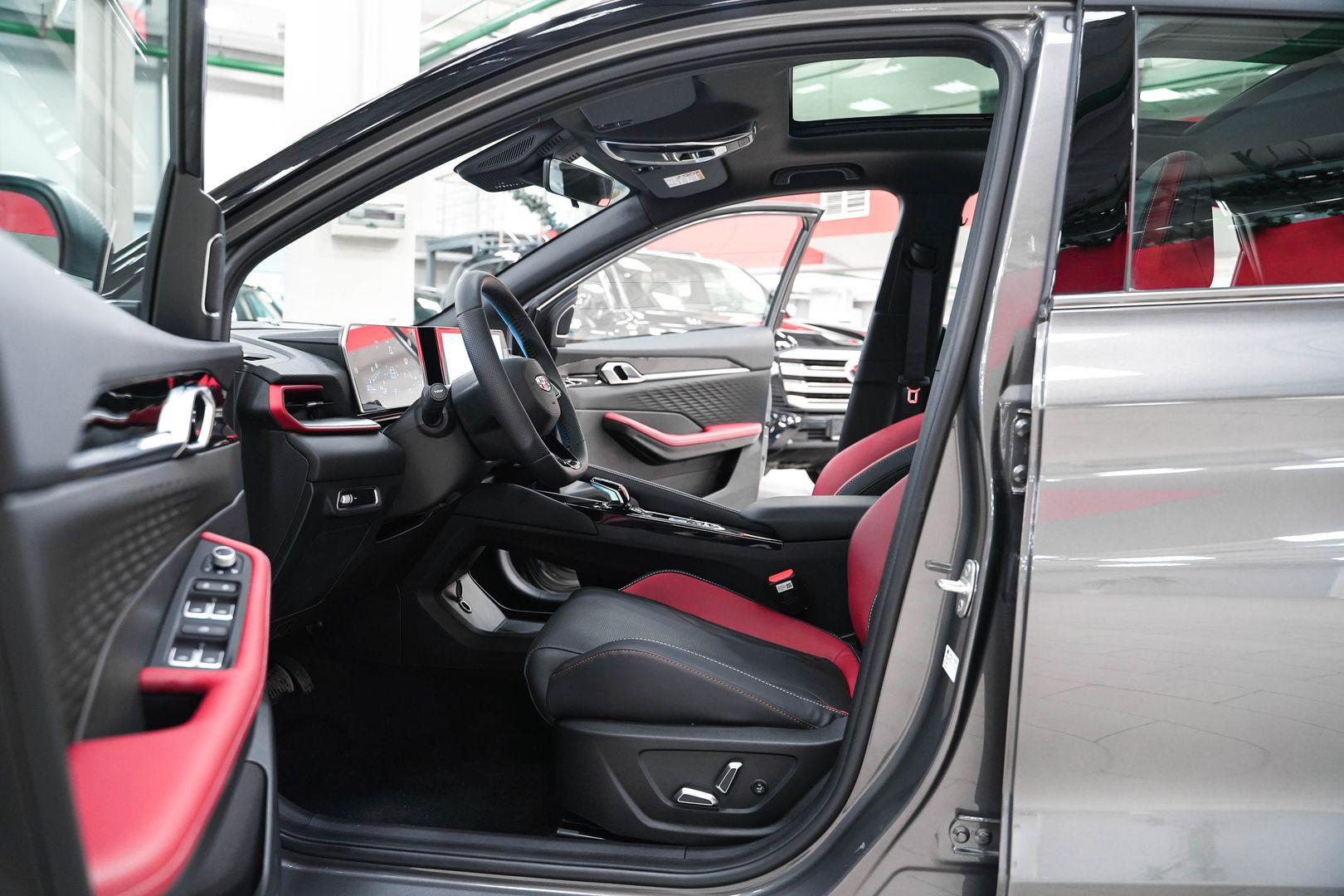 Geely Coolray 2024, серый, ДЦ Орехово