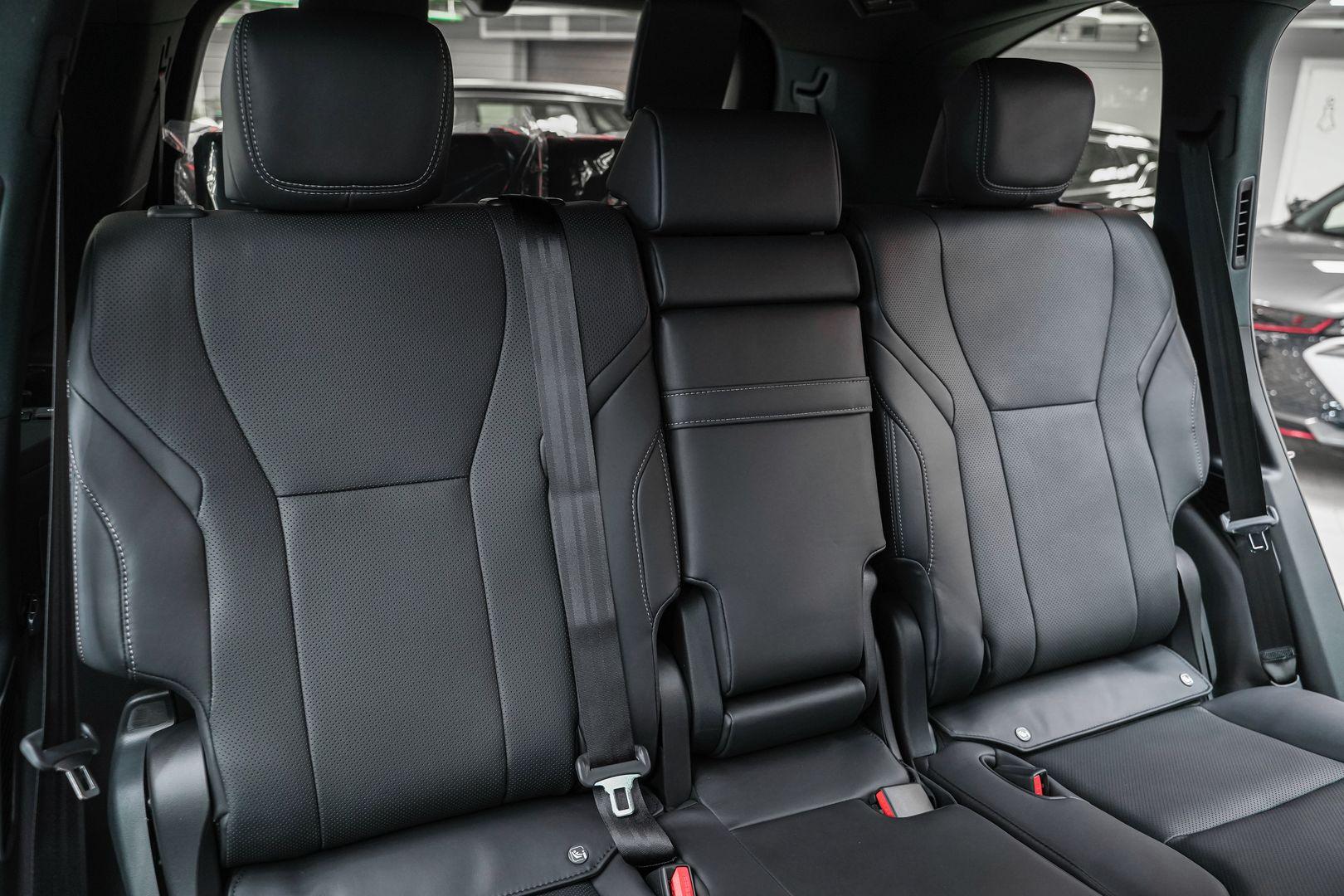 Lexus LX 2024, черный, ДЦ Орехово
