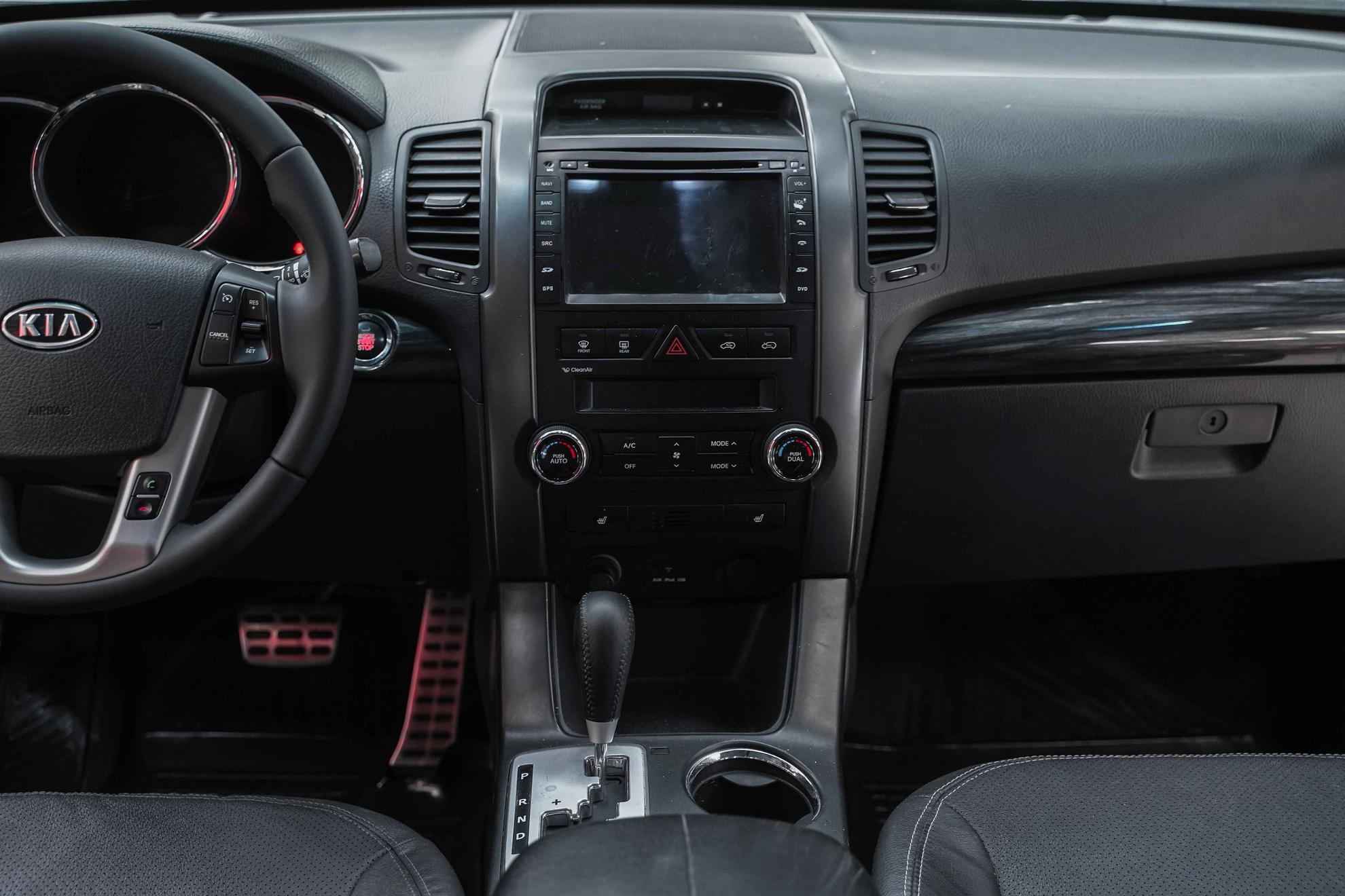 Kia Sorento 2011, бежевый, ДЦ Орехово
