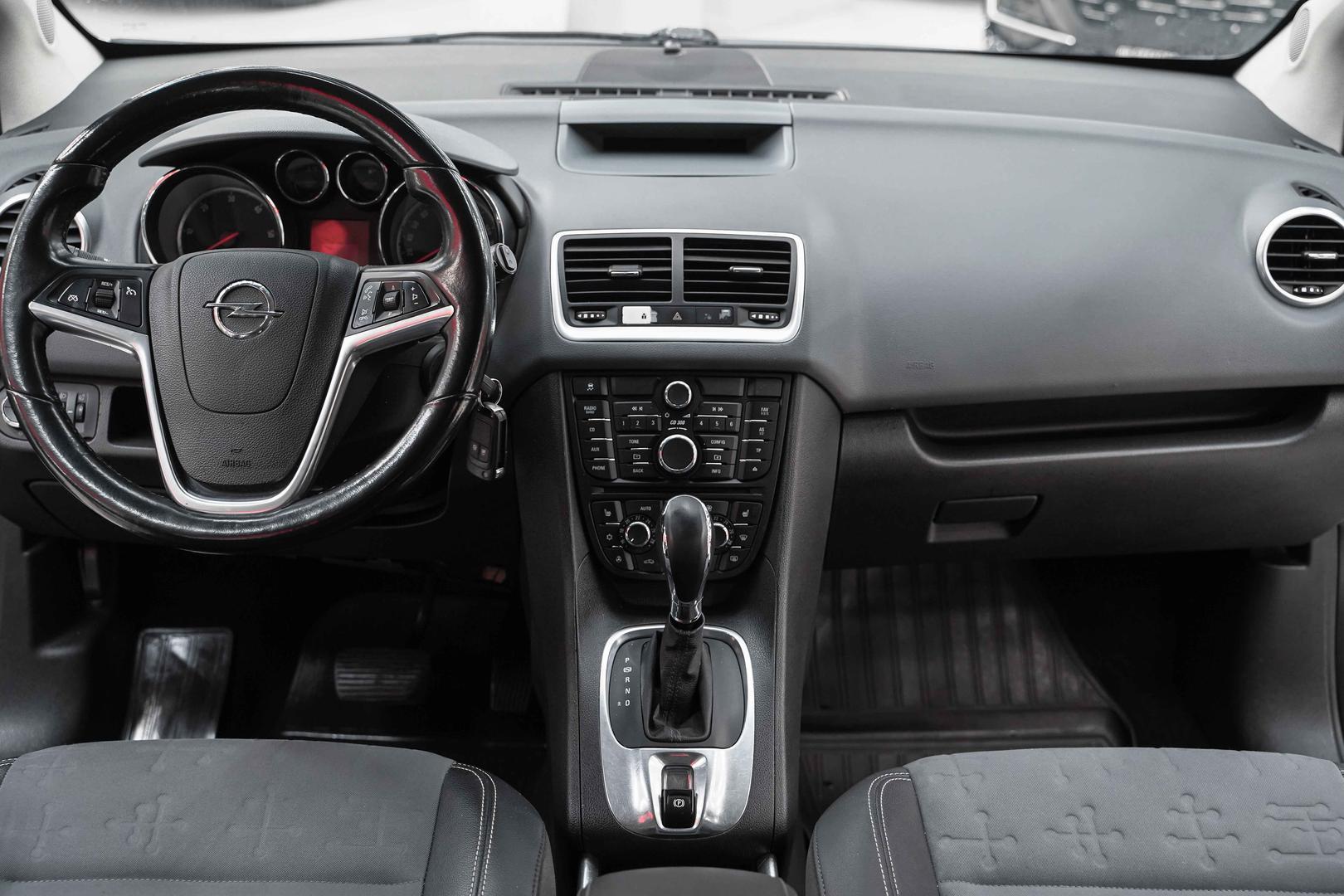 Opel Meriva 2011, белый, ДЦ Орехово