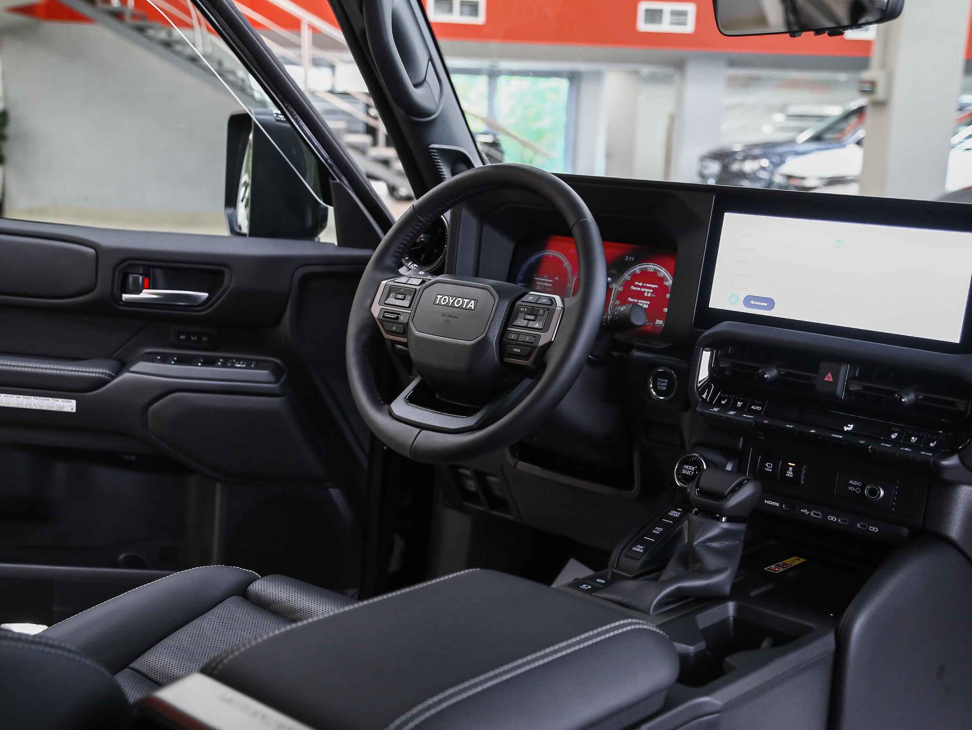 Toyota Land Cruiser Prado 2026, черный, ДЦ Орехово