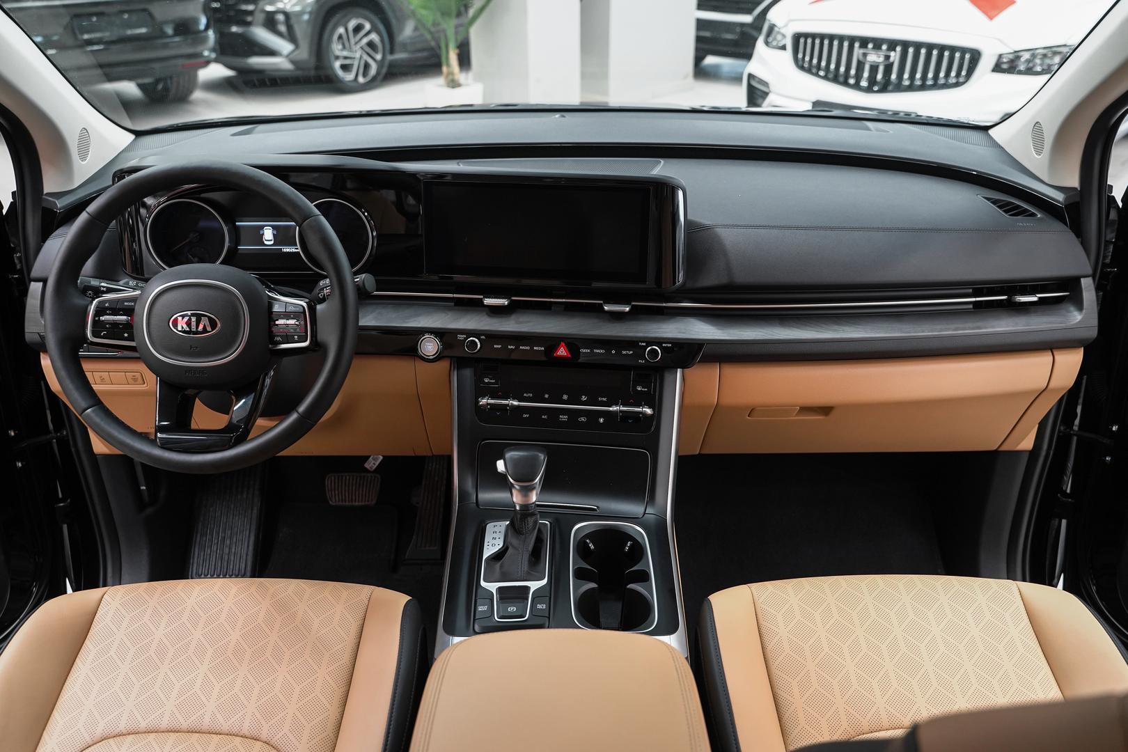 Kia Carnival 2021, черный, ДЦ Орехово