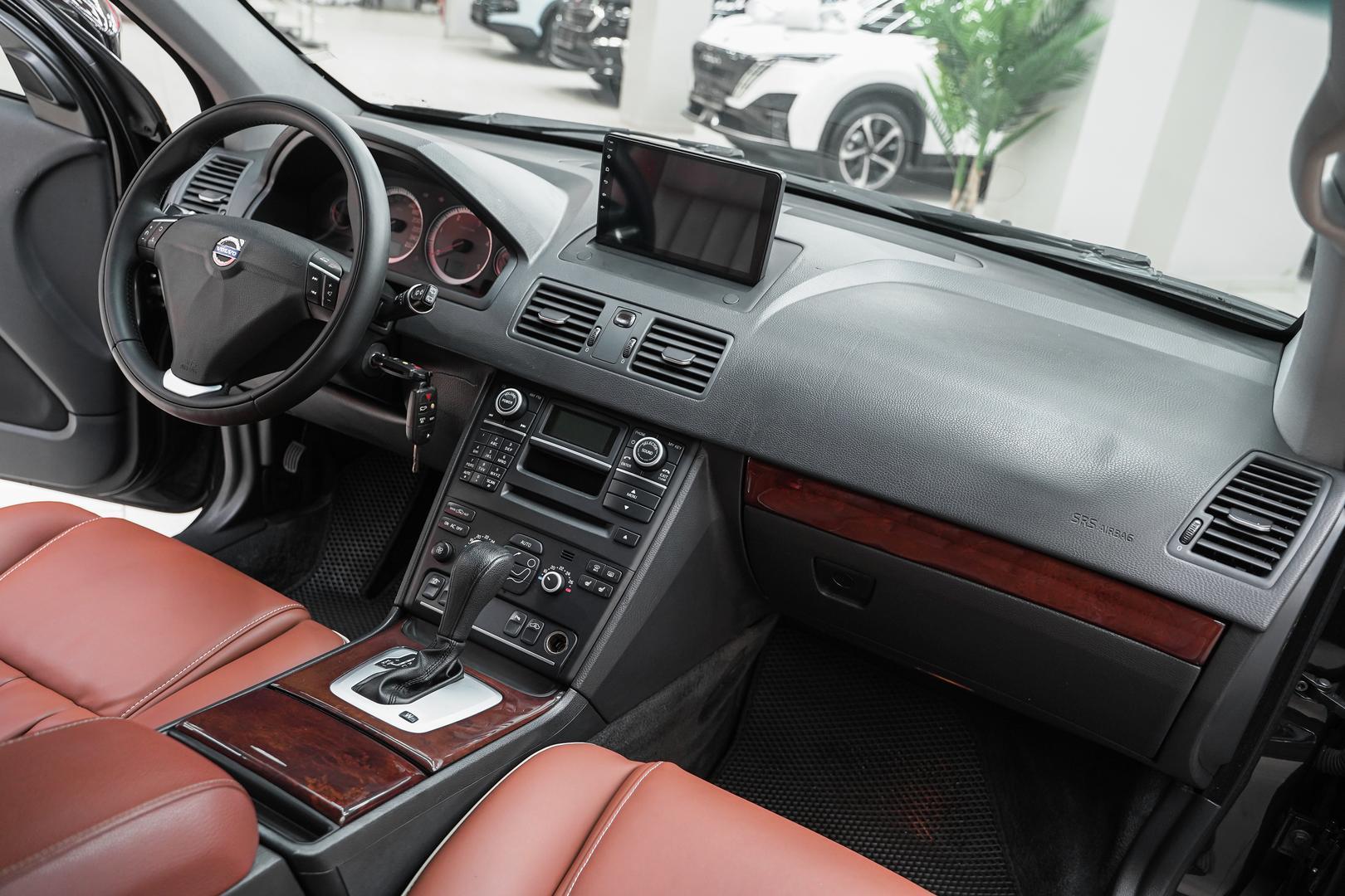 Volvo XC90 2013, черный, ДЦ Орехово