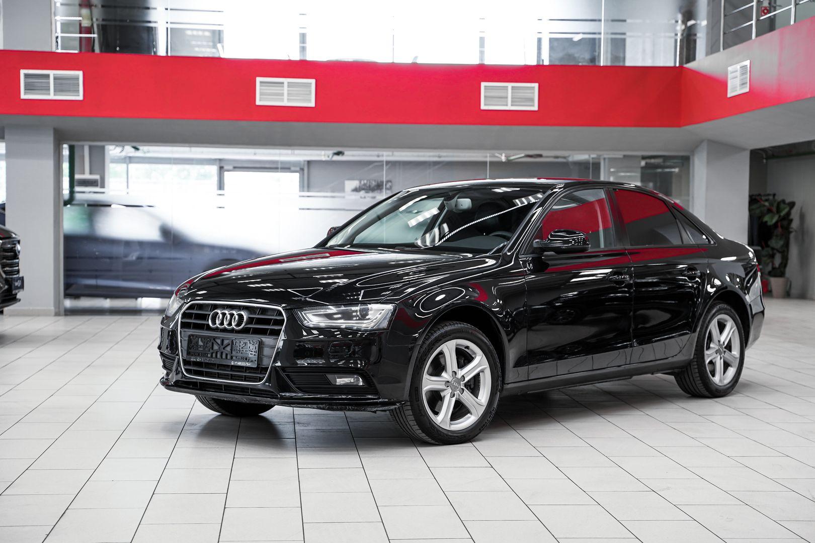 Audi A4 2015, черный, ДЦ Орехово