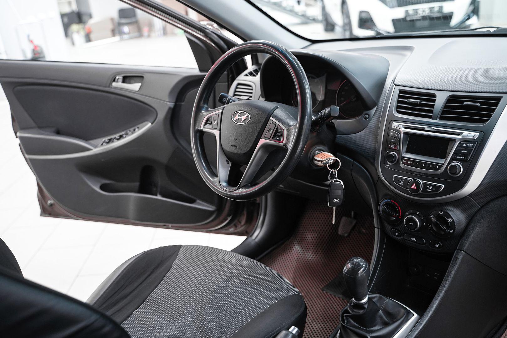 Hyundai Solaris 2014, коричневый, ДЦ Орехово