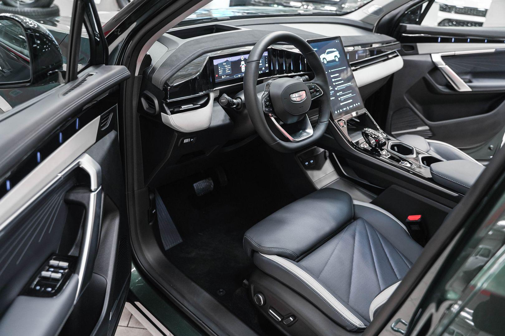 Geely Atlas 2024, зеленый, ДЦ Орехово