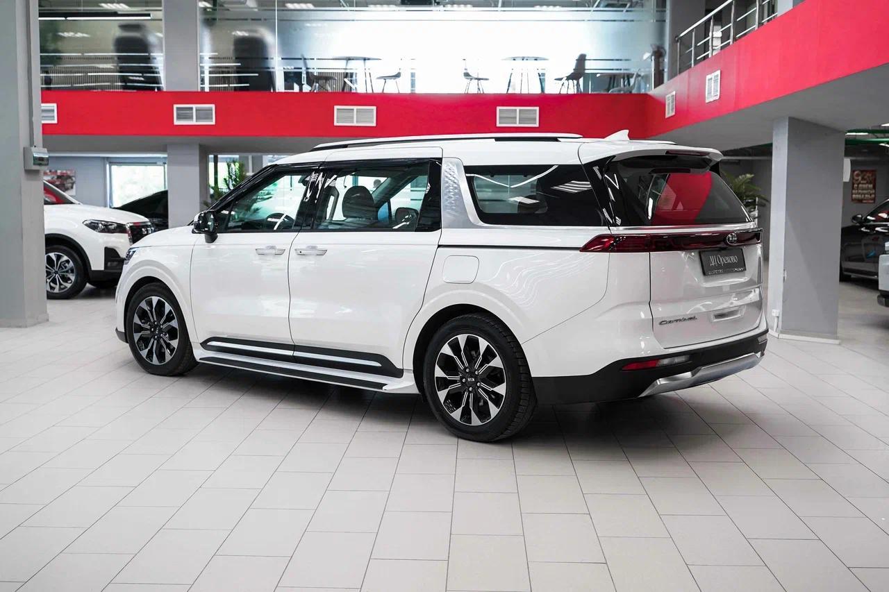 Kia Carnival 2021, белый, ДЦ Орехово