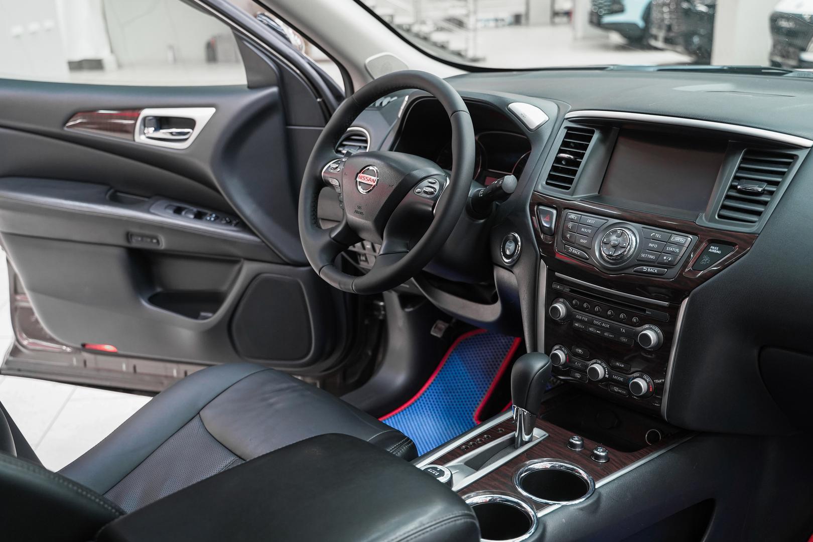 Nissan Pathfinder 2015, коричневый, ДЦ Орехово