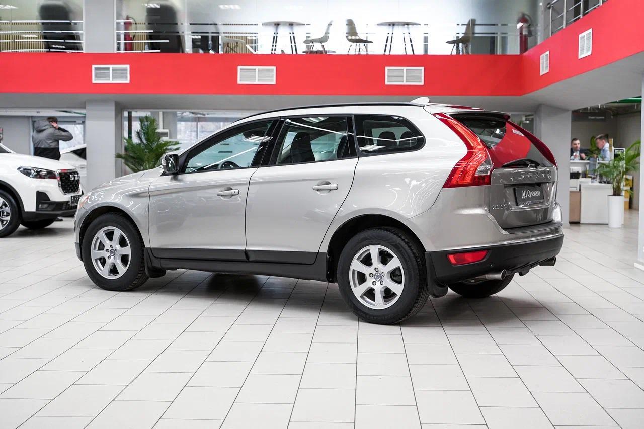 Volvo XC60 2012, бежевый, ДЦ Орехово